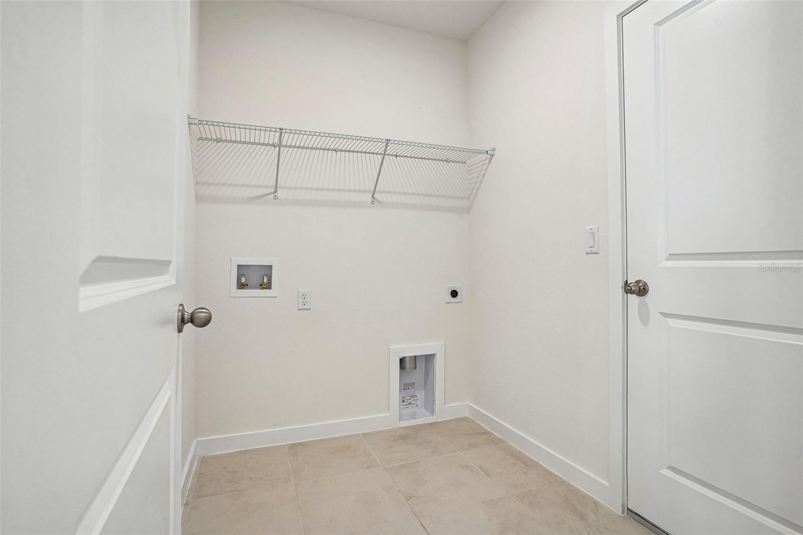 811 Andrew St Property Photo 24