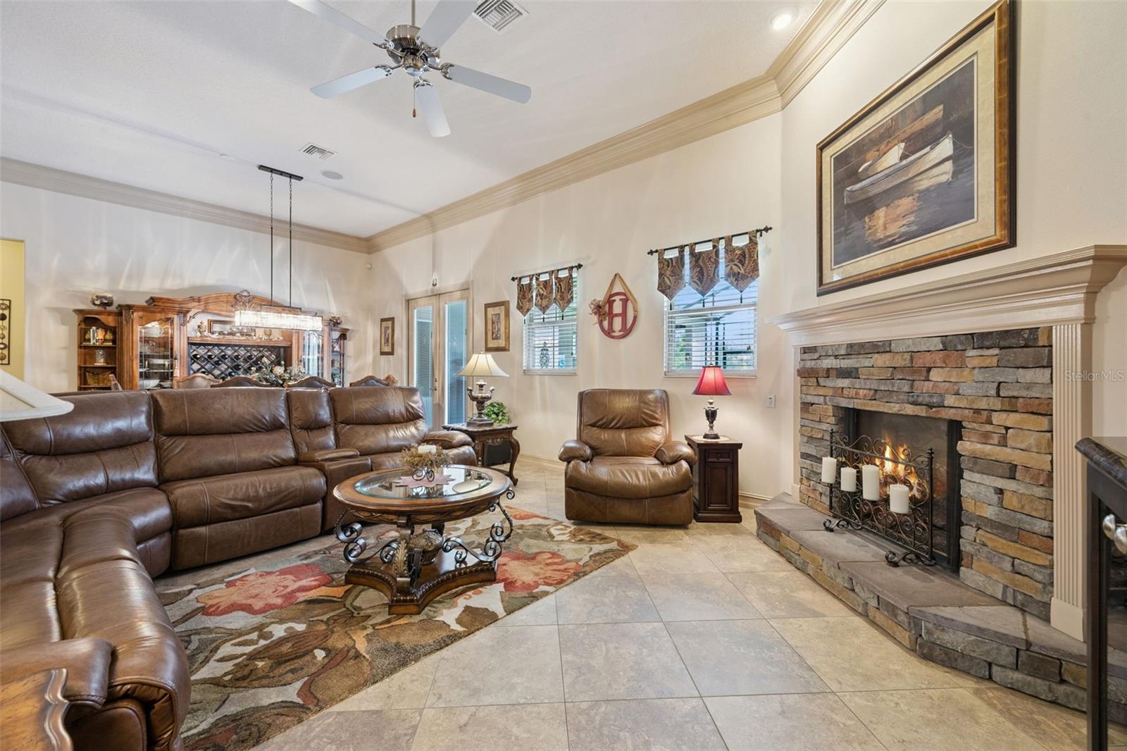 2075 Mustang Ct Property Photo 16