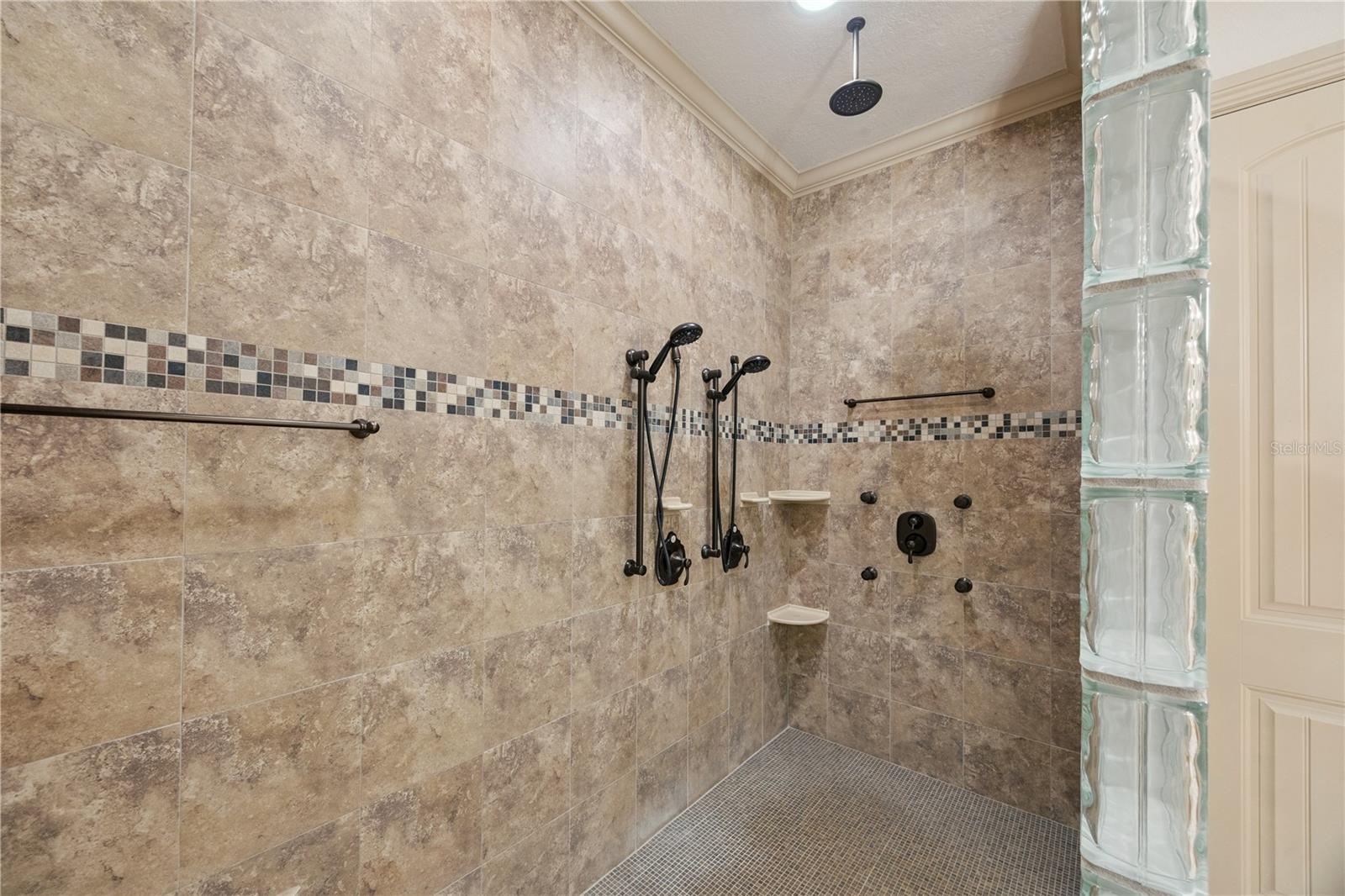 2075 Mustang Ct Property Photo 31