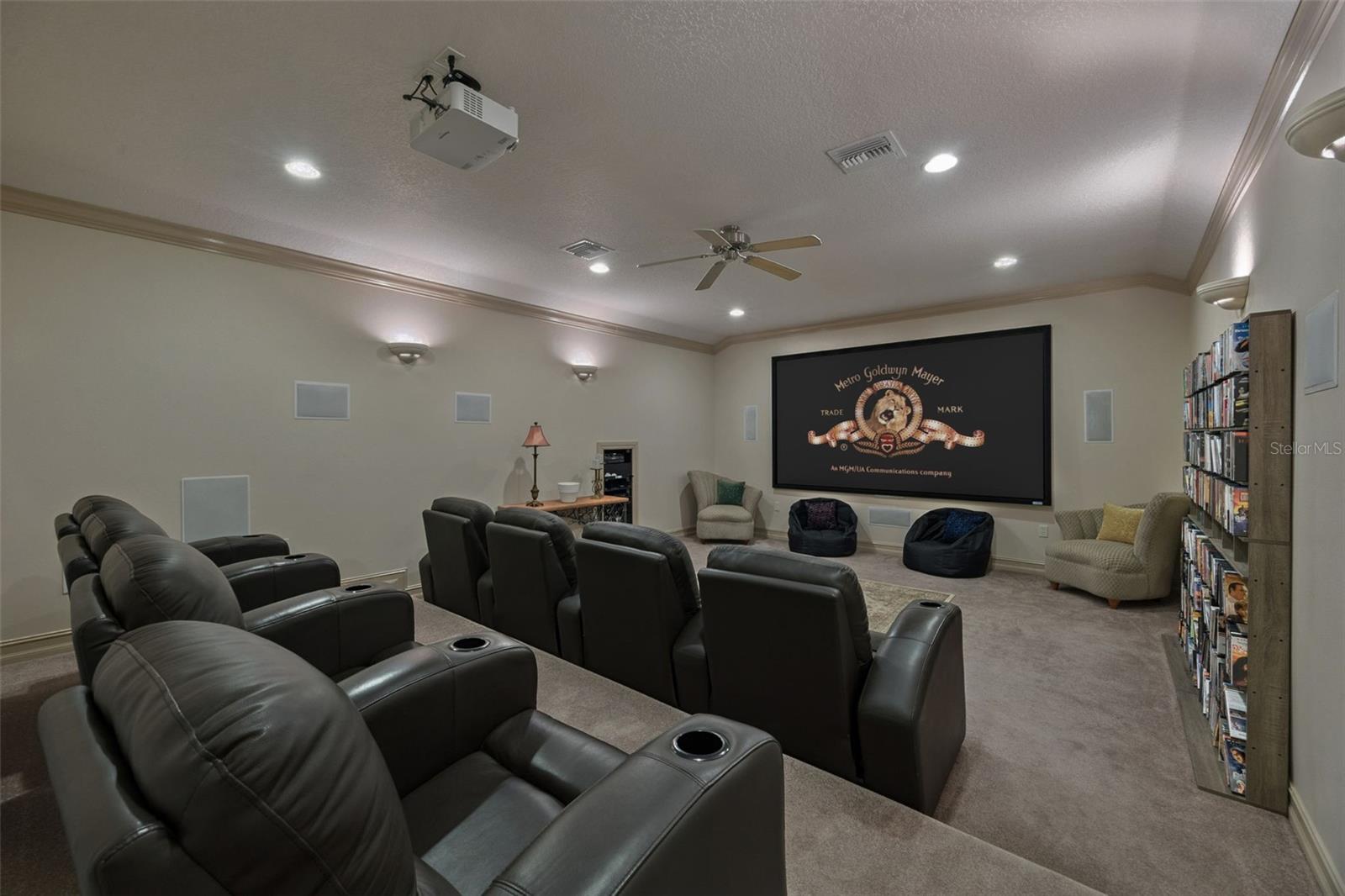 2075 Mustang Ct Property Photo 44
