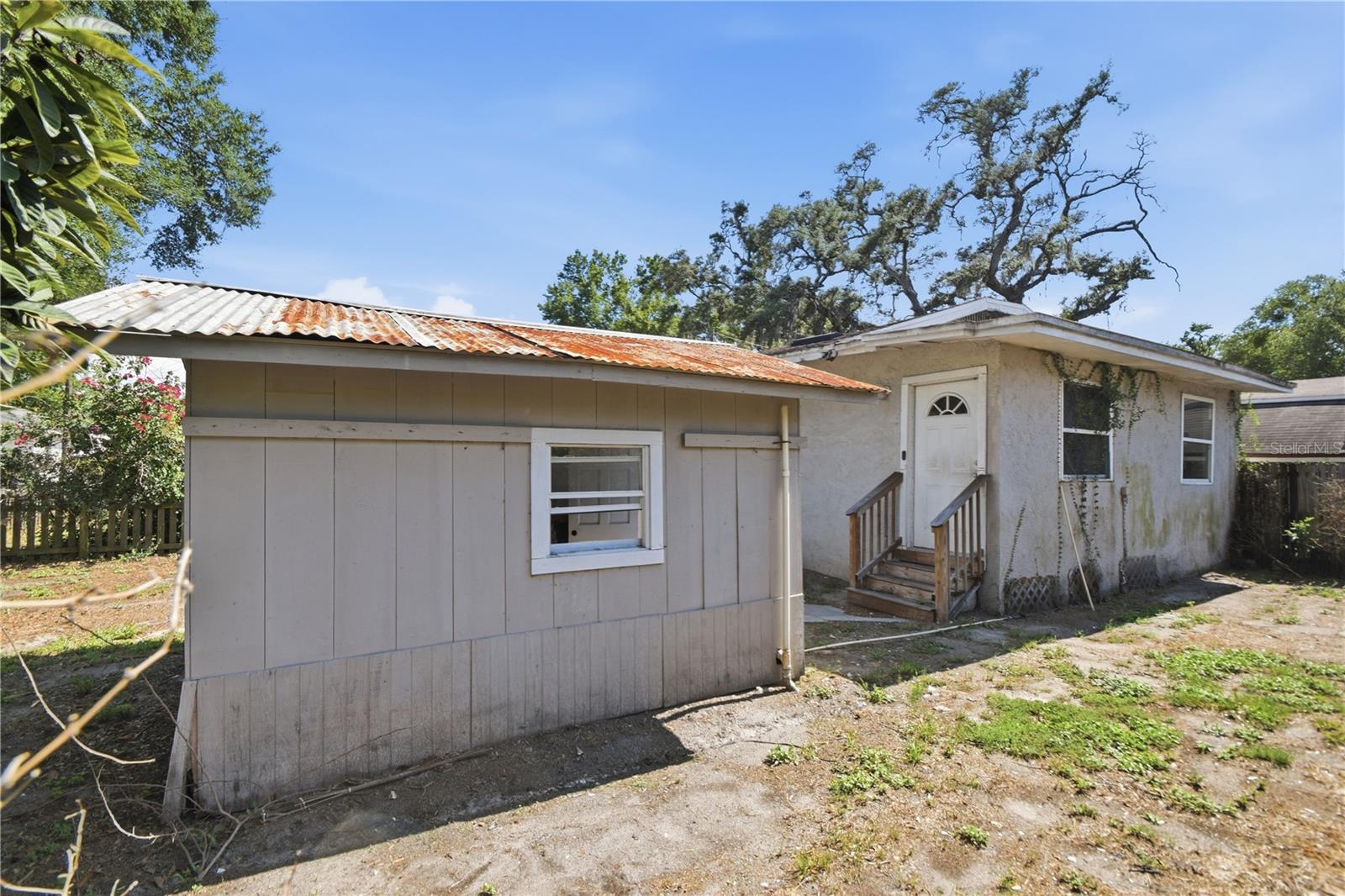 1406 E Louisiana Ave Property Photo 12