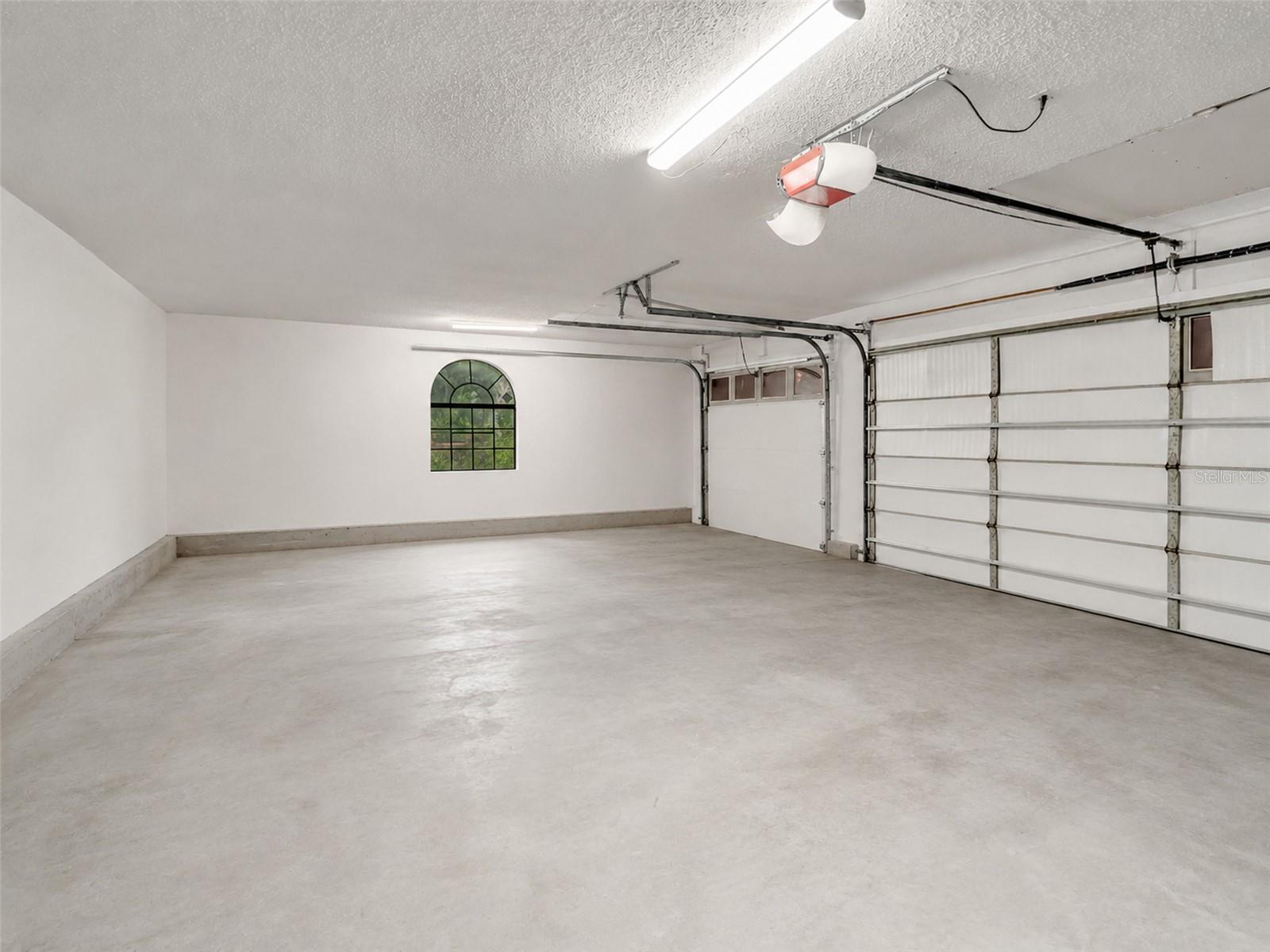 1407 Hempel Ave Property Photo 84