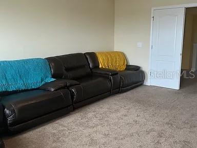 O6410845 Property Photo 10