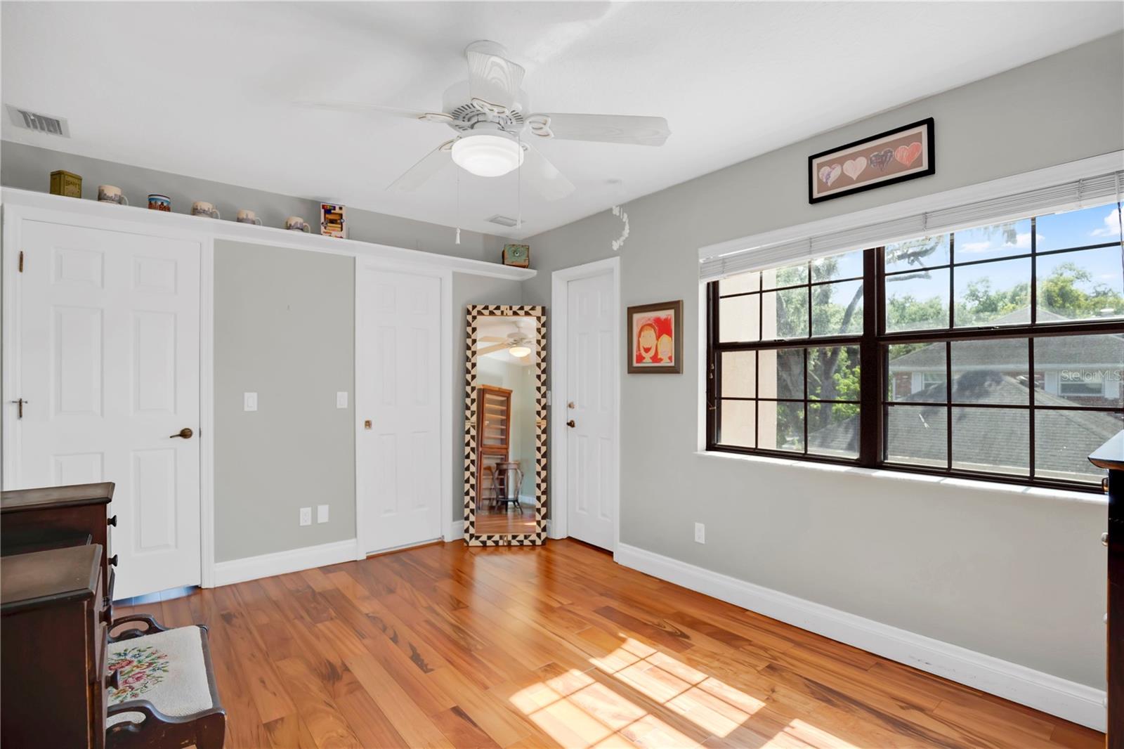 1367 Campbell St Property Photo 40