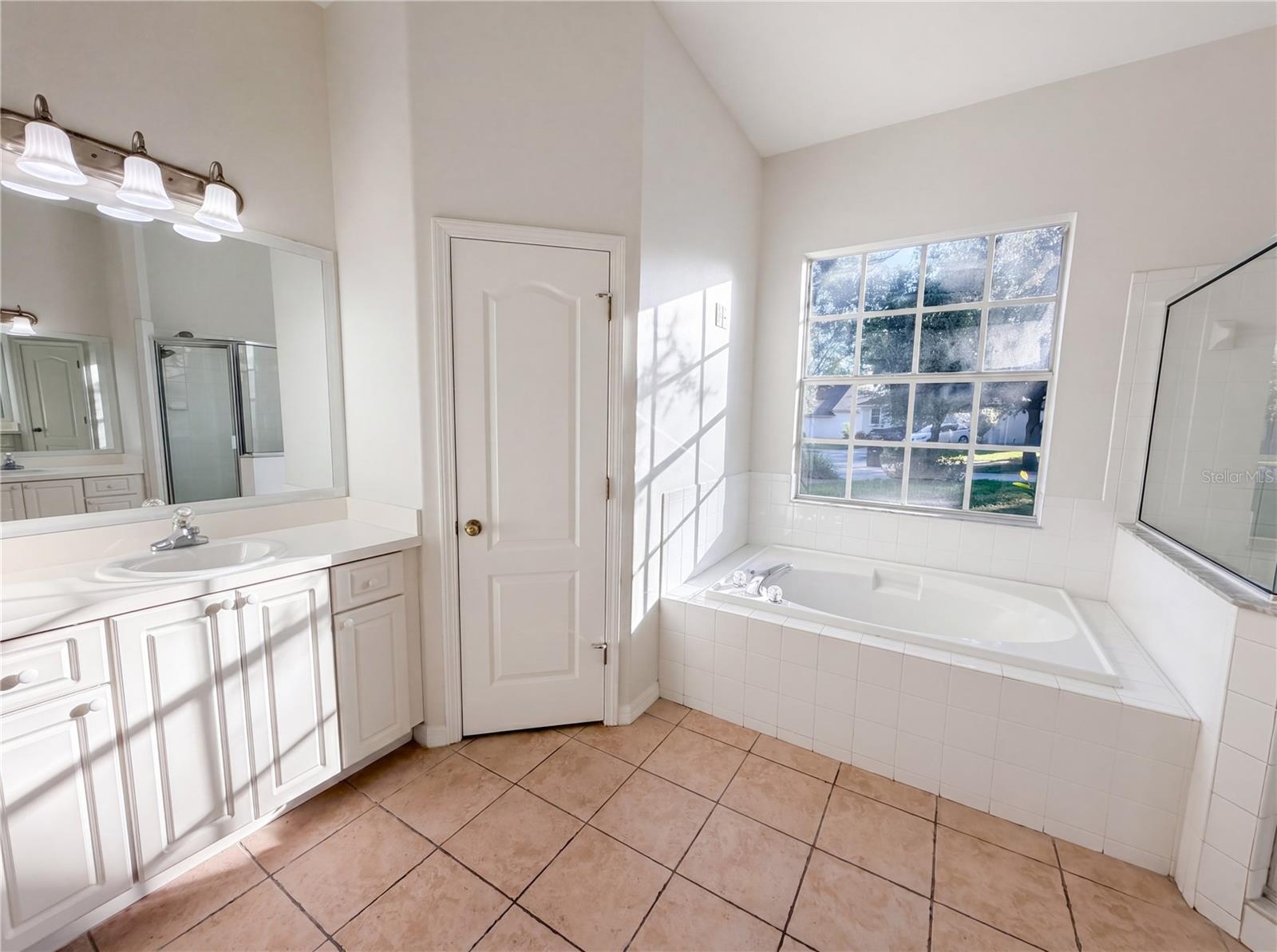 203 Taylor Bay Ln Property Photo 14