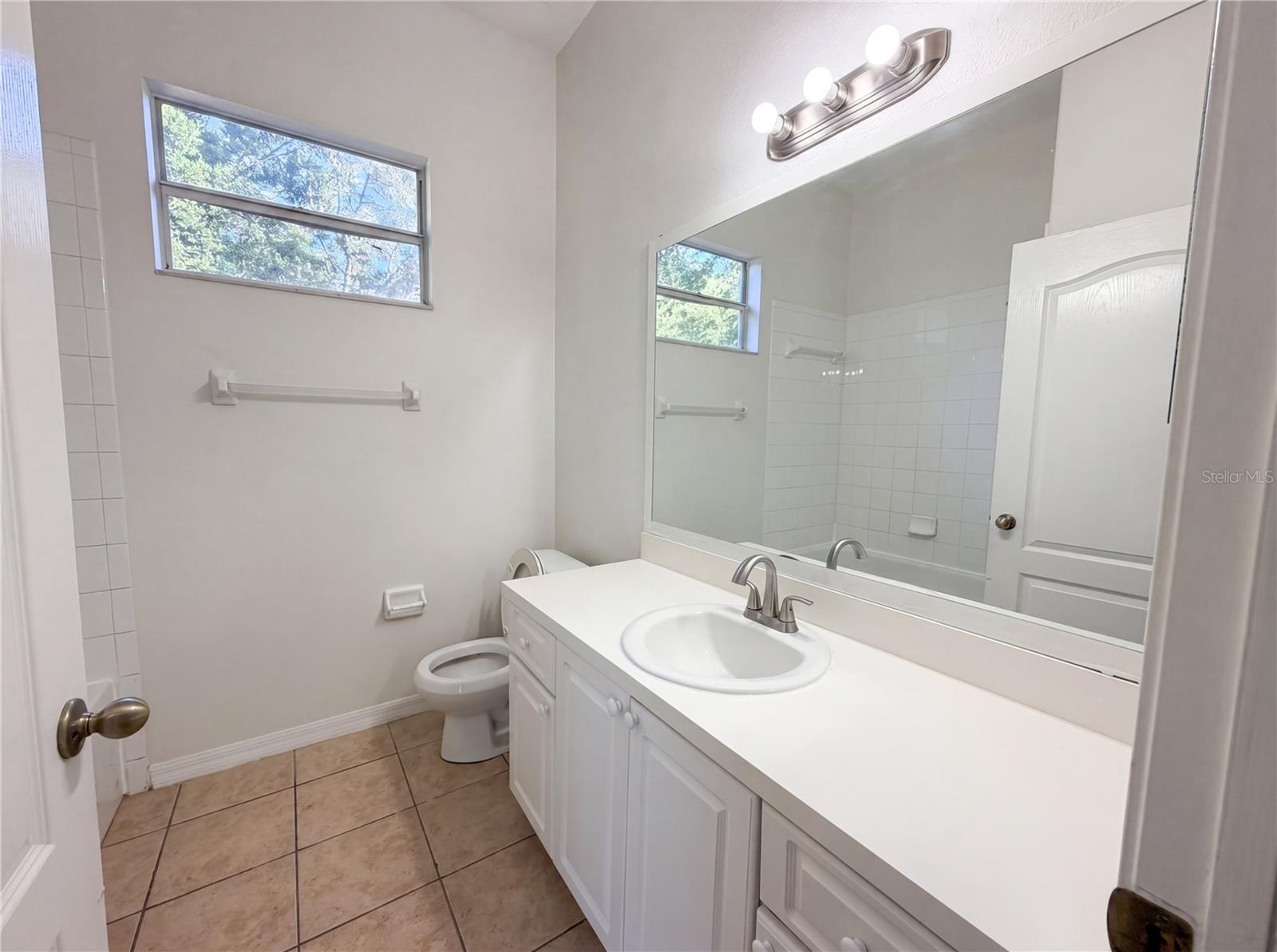 203 Taylor Bay Ln Property Photo 16