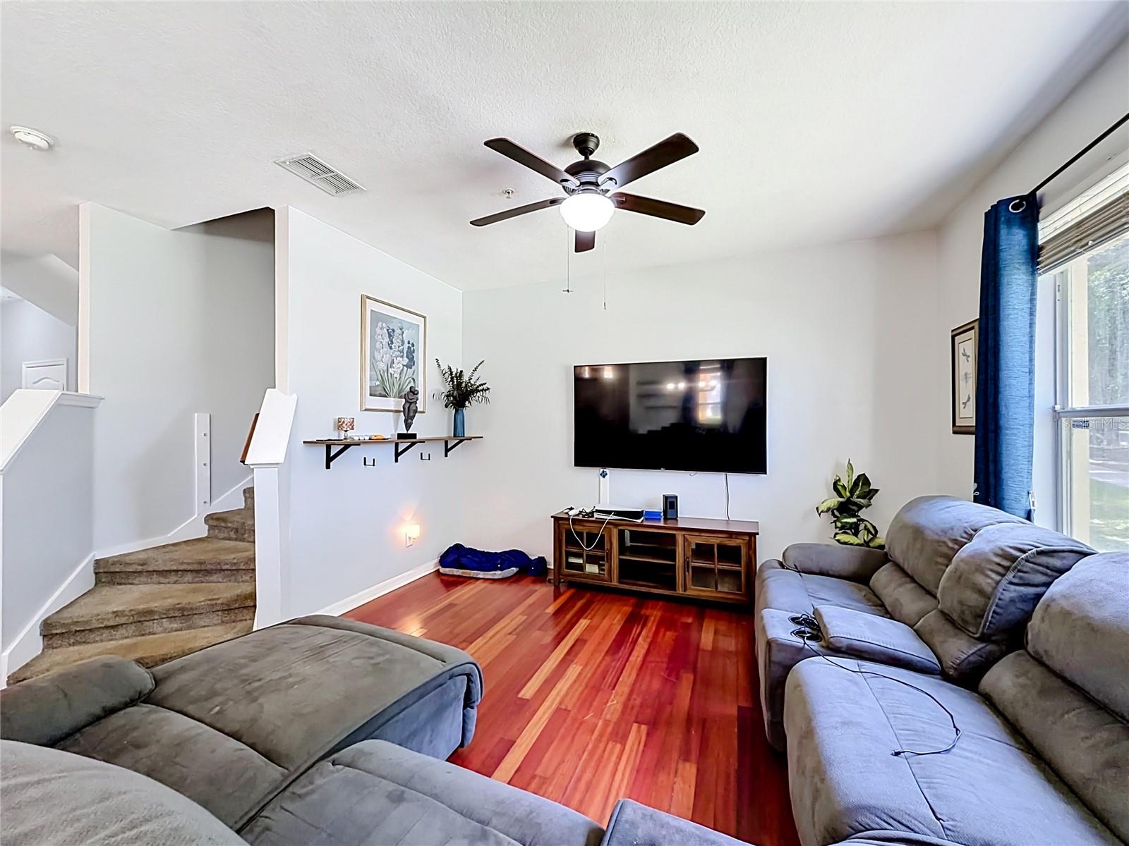 3531 Pine Oak Trl Property Photo 4