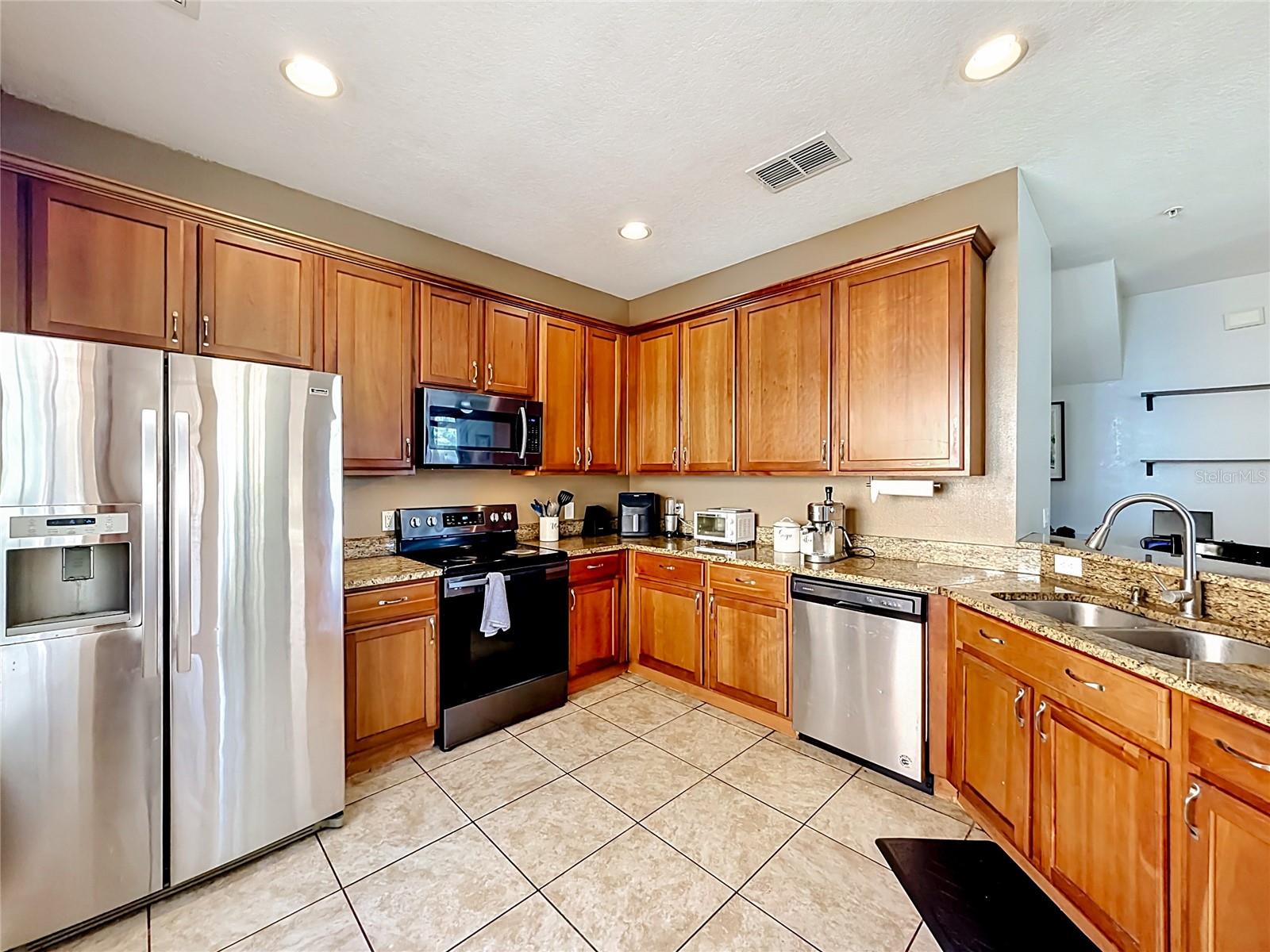 3531 Pine Oak Trl Property Photo 5
