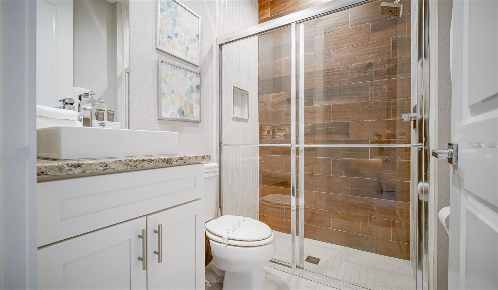 7595 Sunny Dreams Ln Property Photo 8