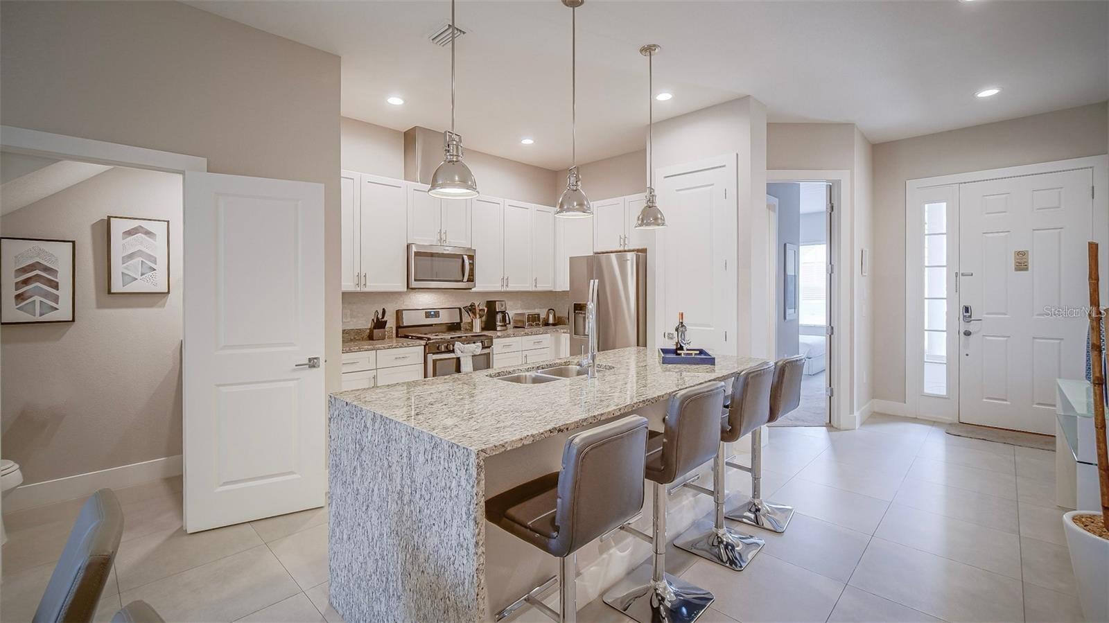 7595 Sunny Dreams Ln Property Photo 12