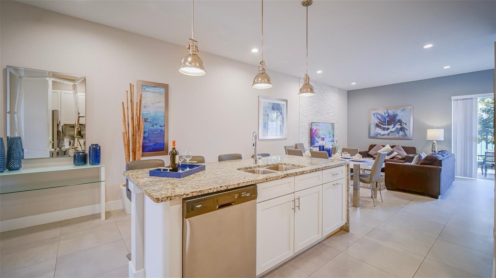 7595 Sunny Dreams Ln Property Photo 15