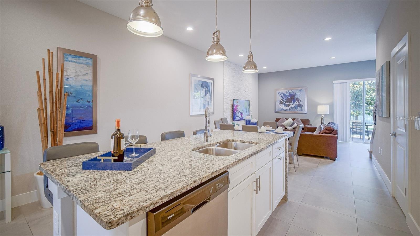 7595 Sunny Dreams Ln Property Photo 16