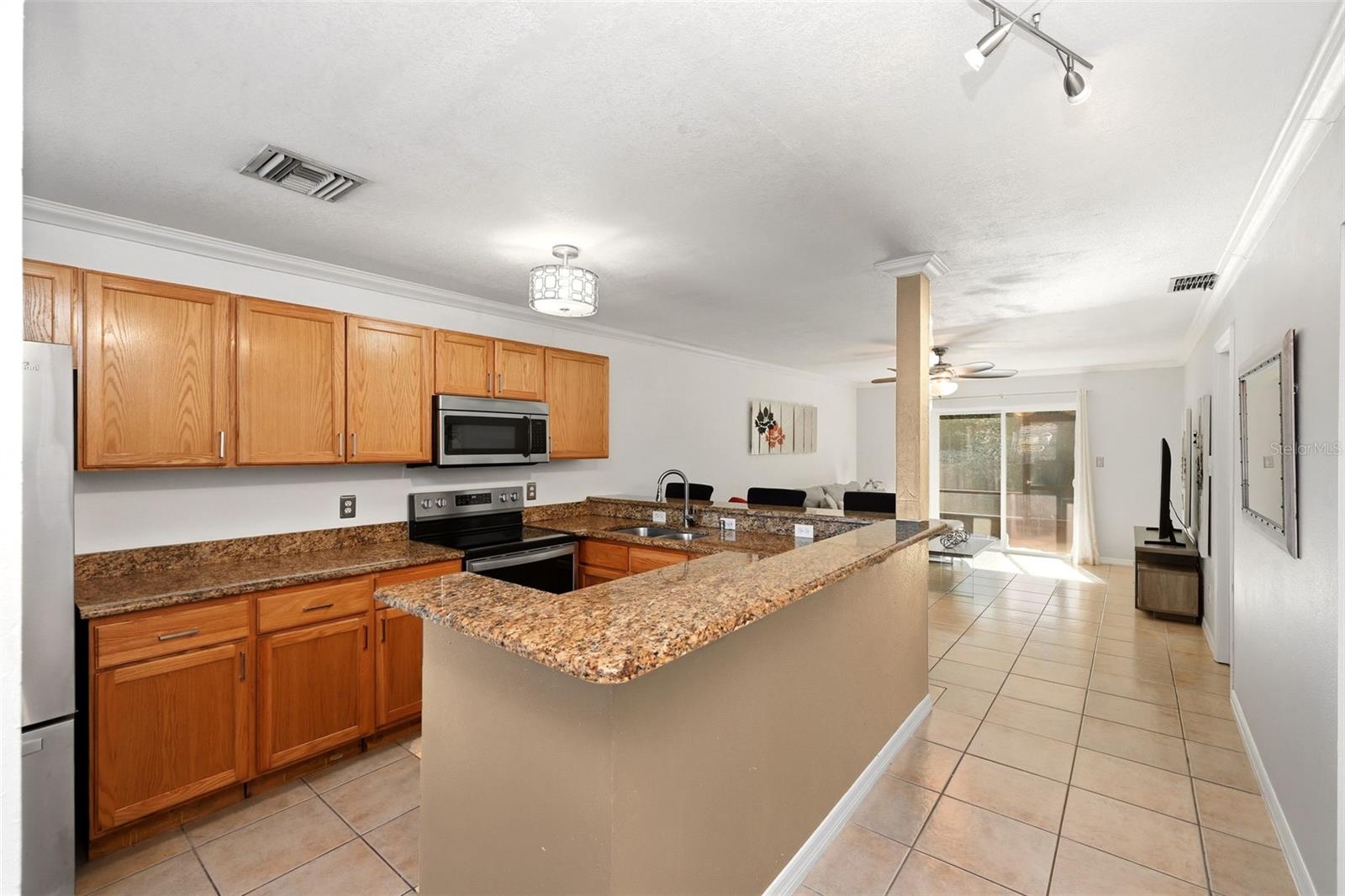 4410 Bar Harbor Dr Property Photo 5