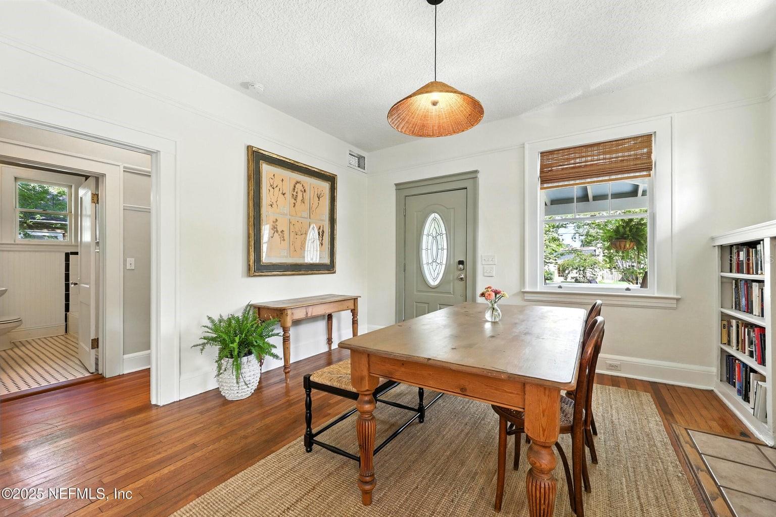 3522 Randall St Property Photo 5