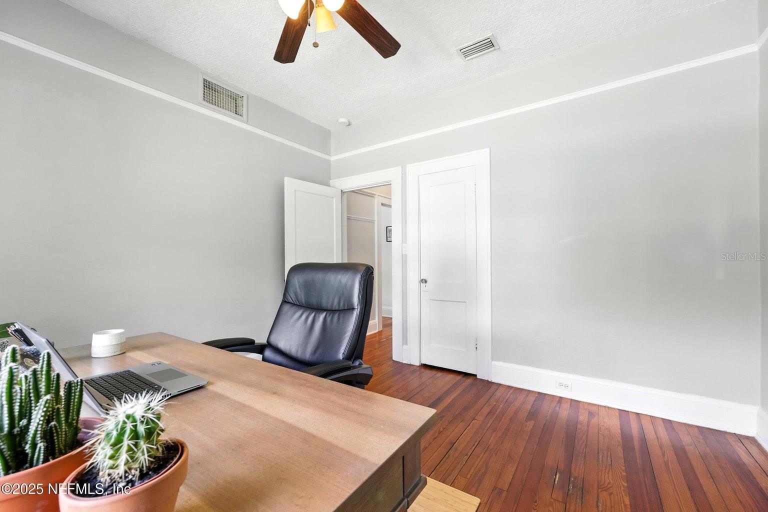 3522 Randall St Property Photo 14