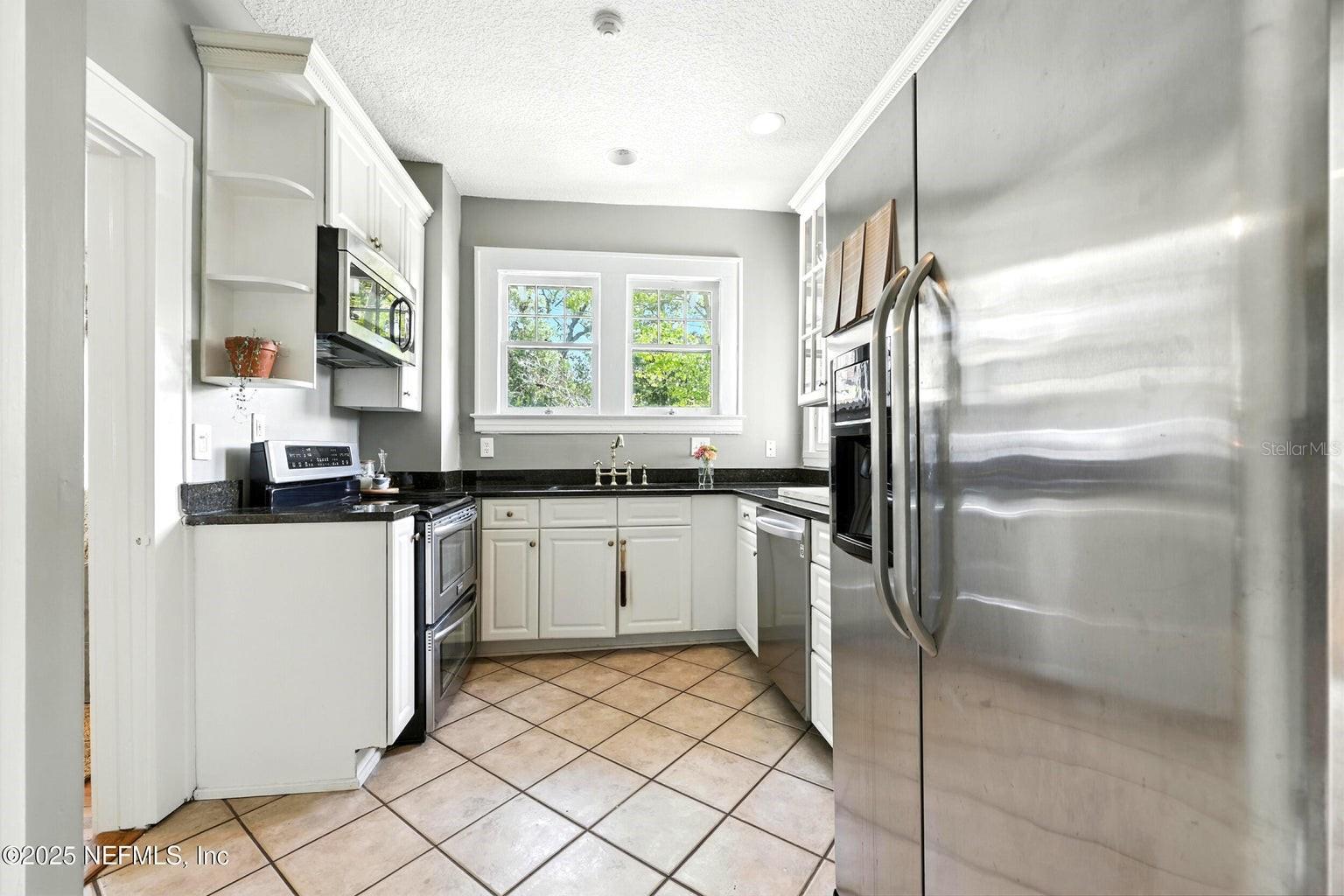 3522 Randall St Property Photo 24