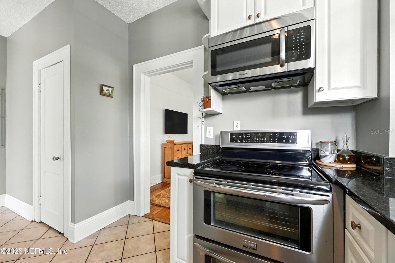 3522 Randall St Property Photo 25
