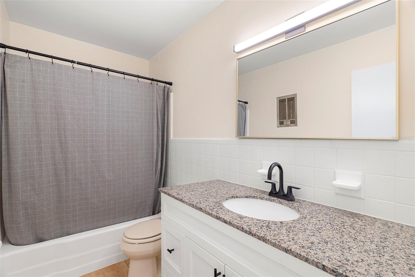 2189 S Smathers Cir Property Photo 5