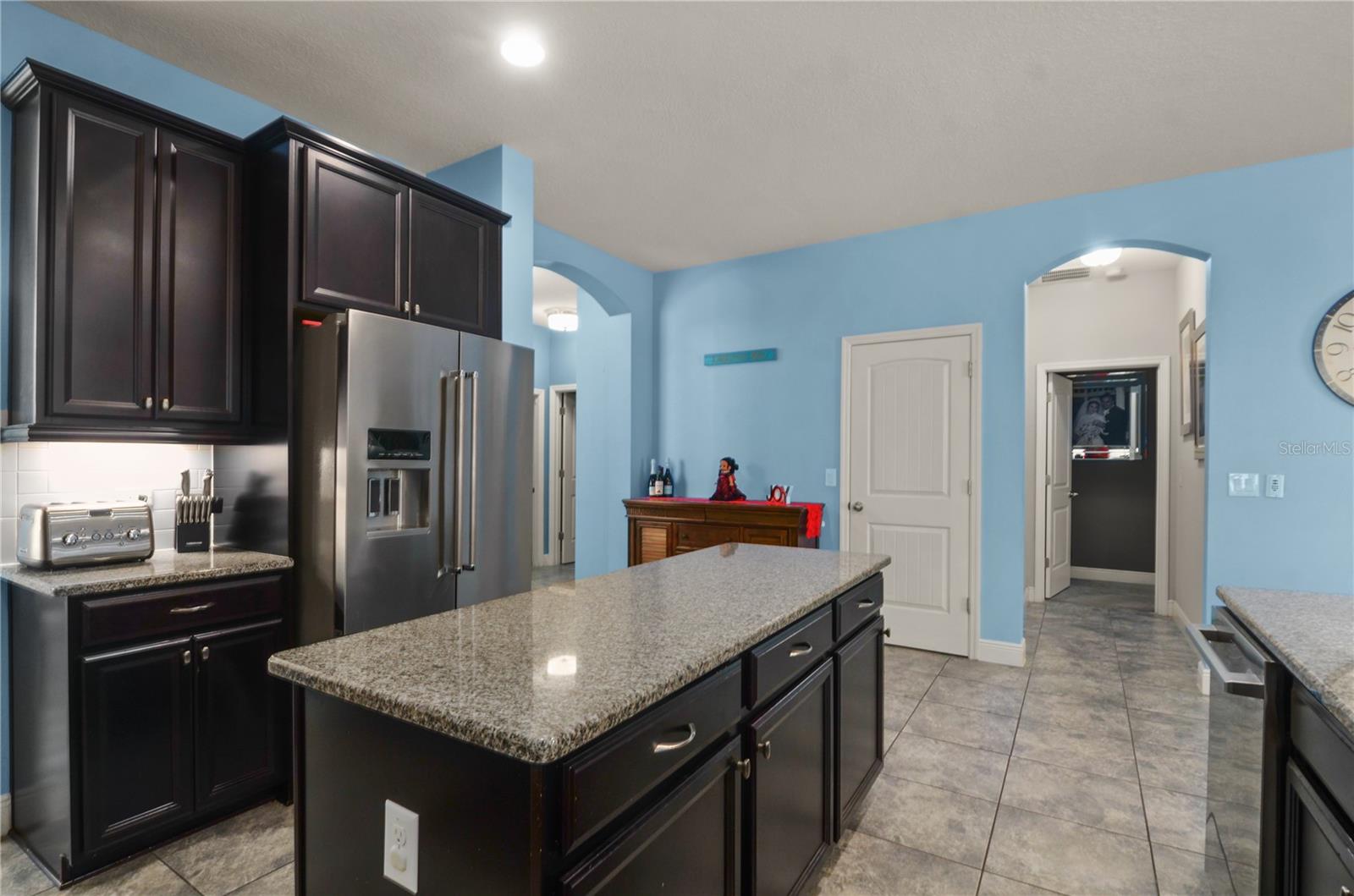 5240 Villa Rosa Ave Property Photo 7