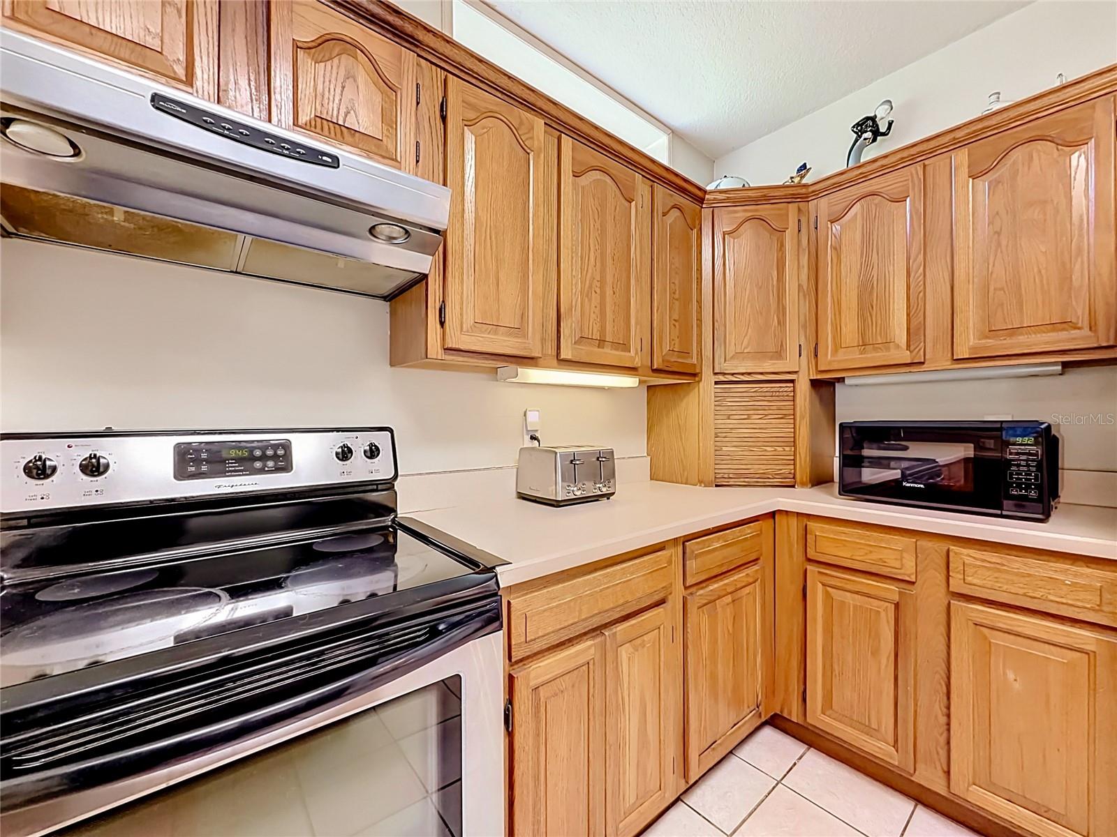 1838 Seneca Blvd Property Photo 6
