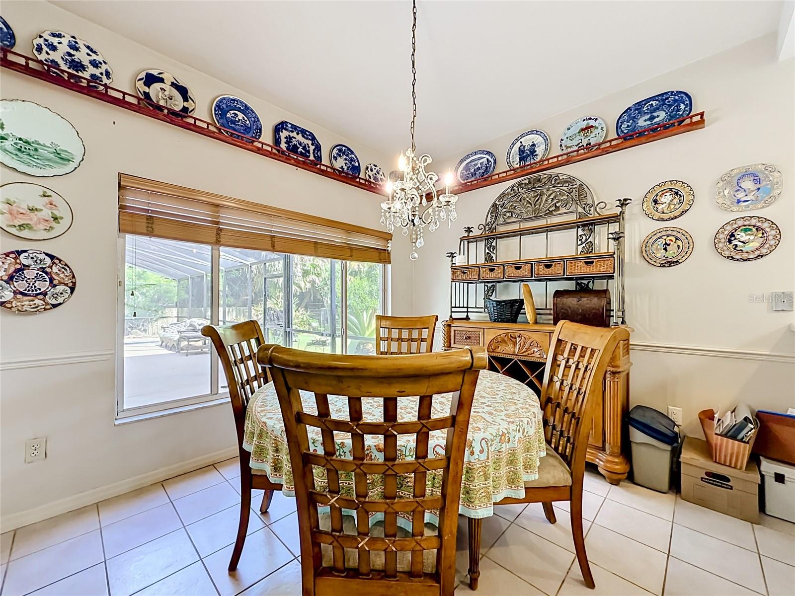 1838 Seneca Blvd Property Photo 8