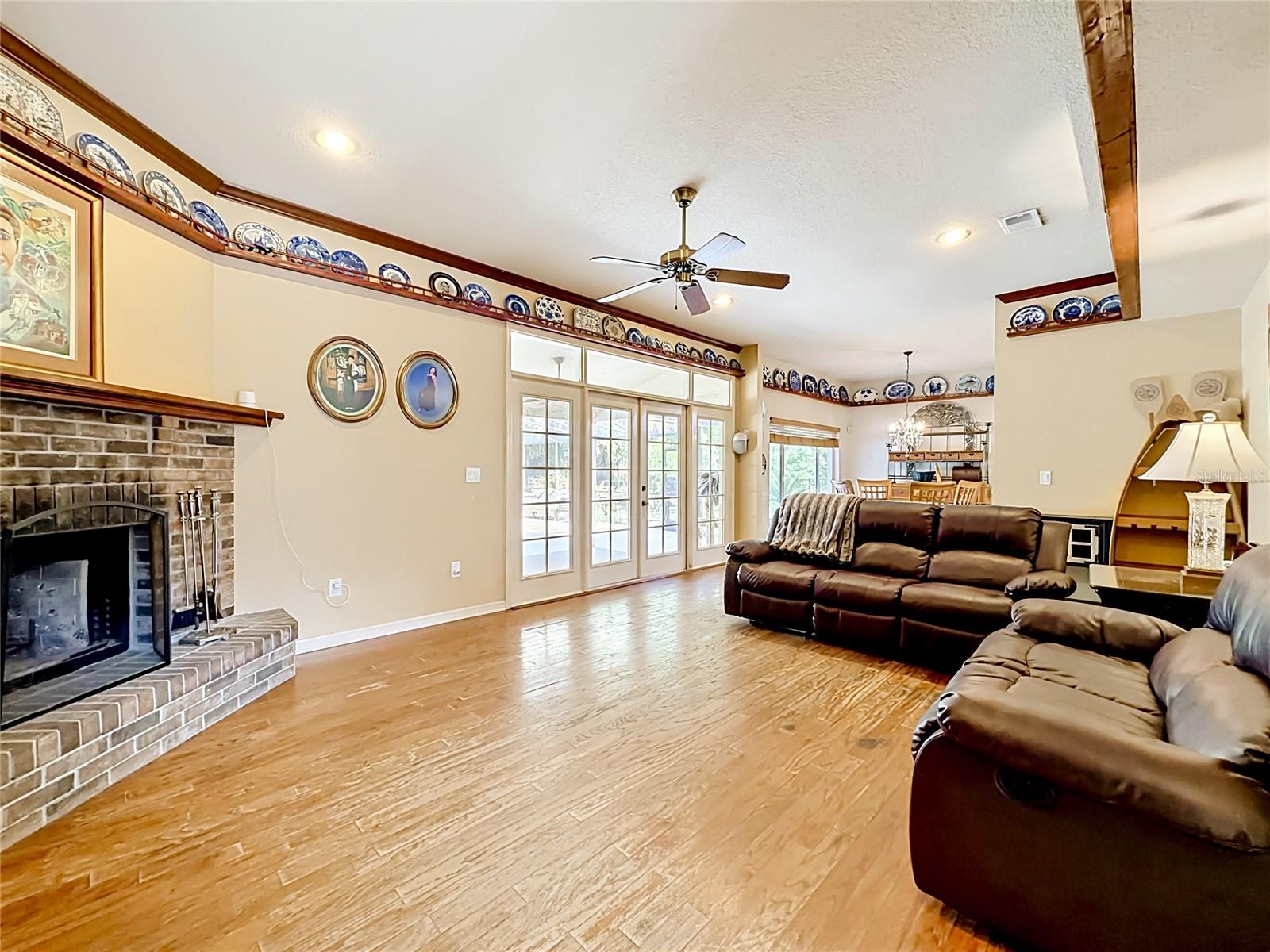 1838 Seneca Blvd Property Photo 10