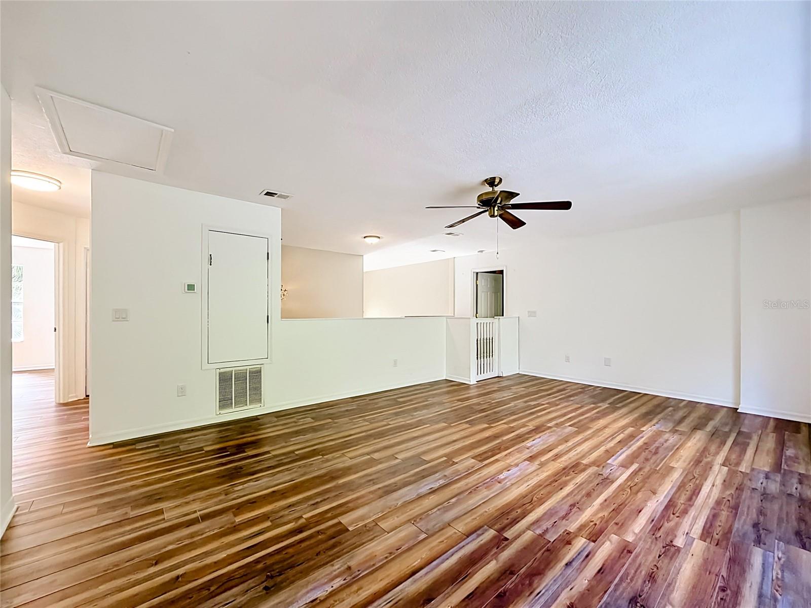 1838 Seneca Blvd Property Photo 17