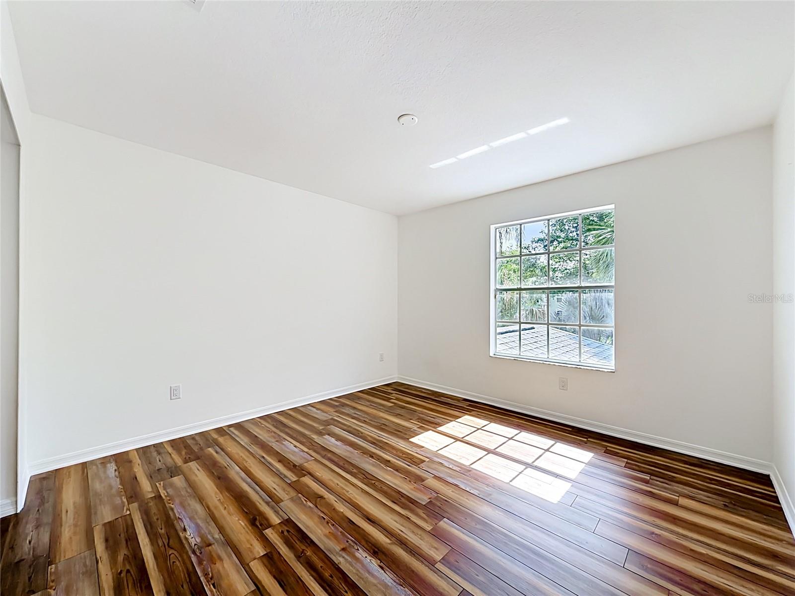 1838 Seneca Blvd Property Photo 23