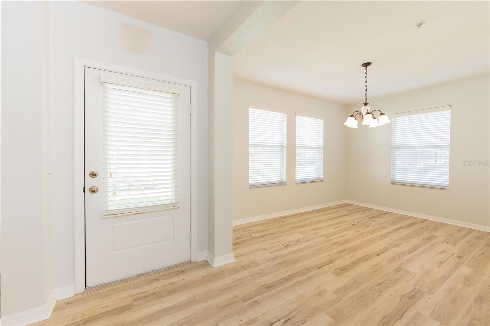 O6411048 Property Photo 9