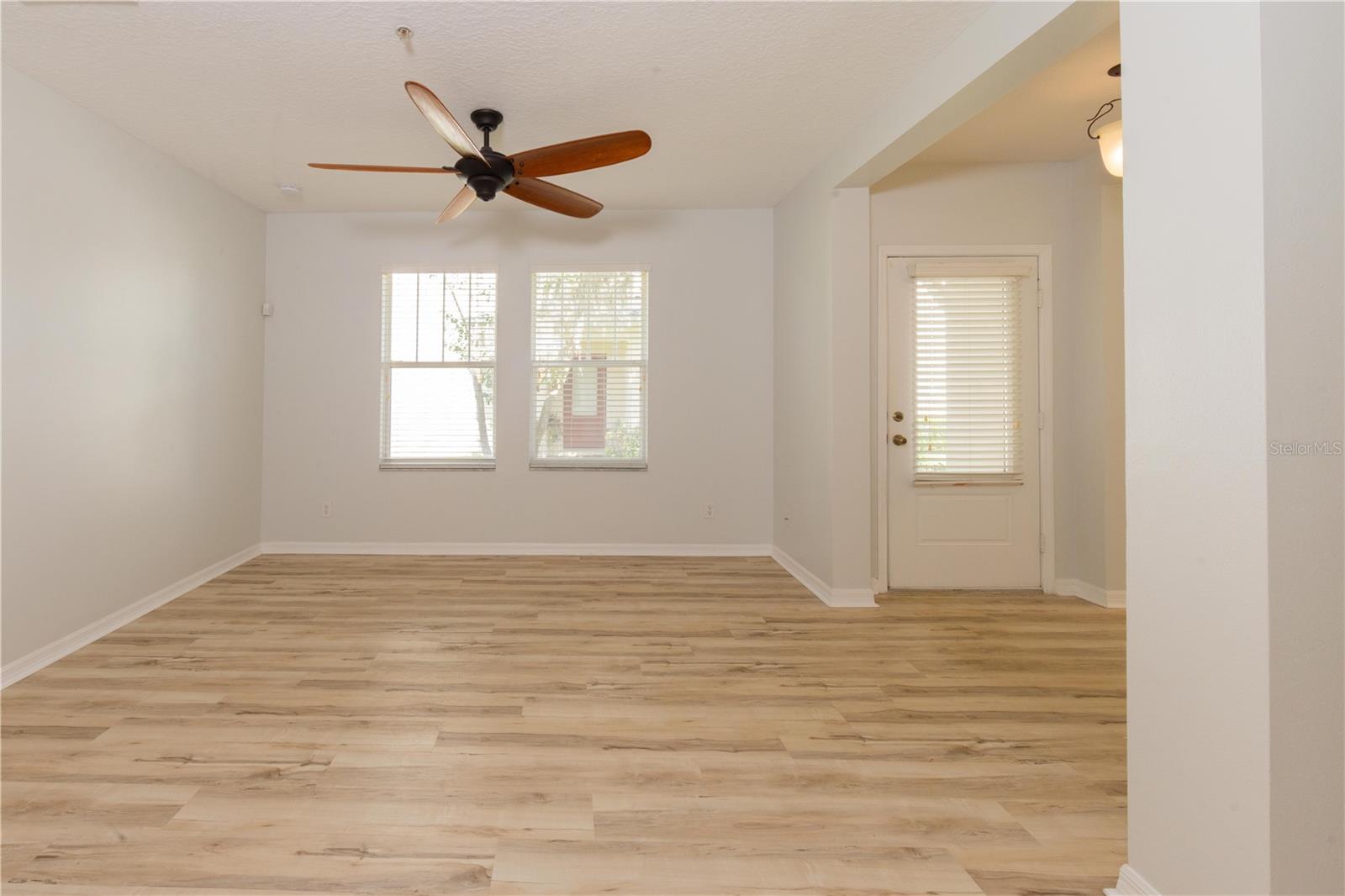 O6411048 Property Photo 11