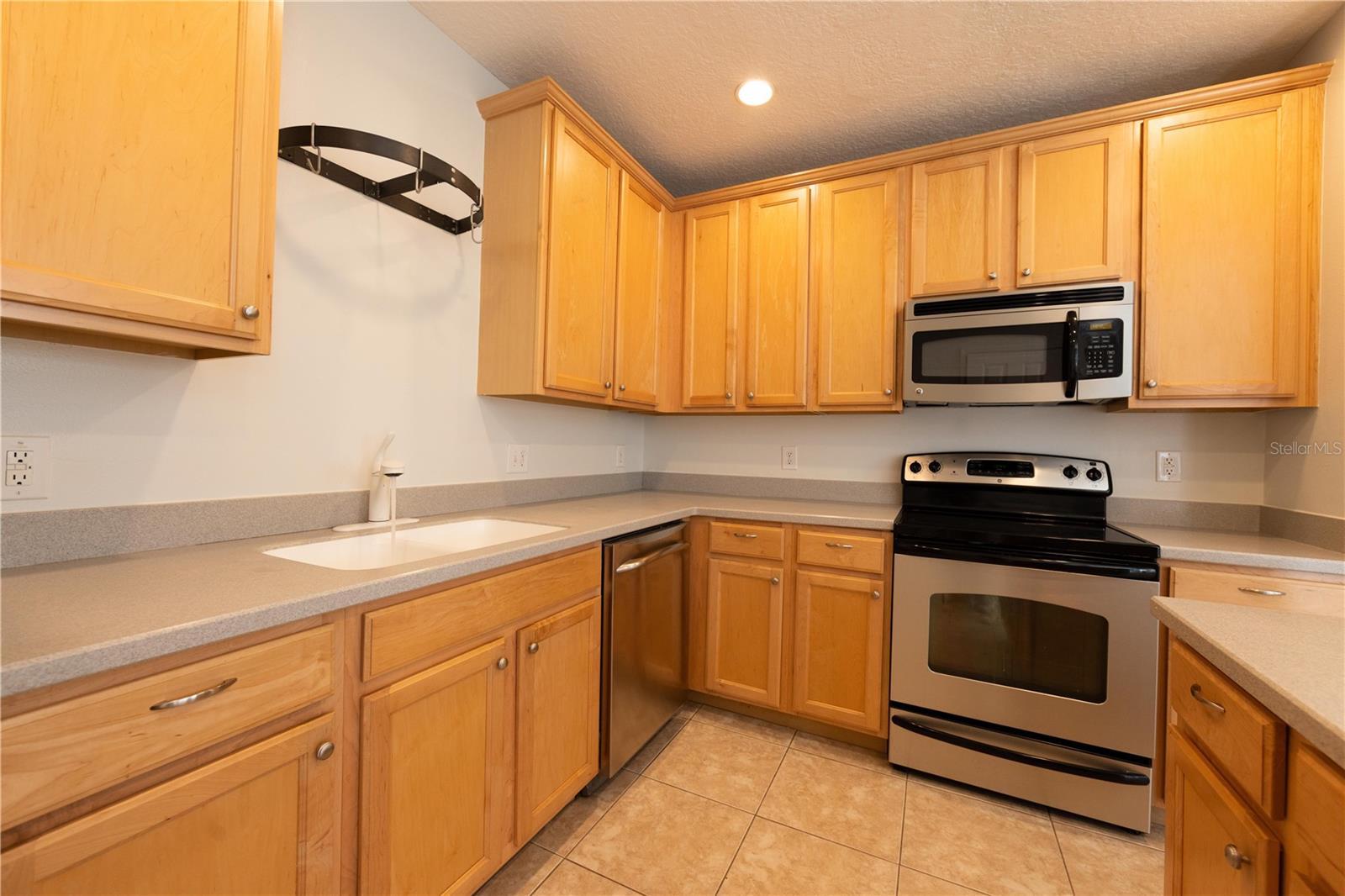 O6411048 Property Photo 16