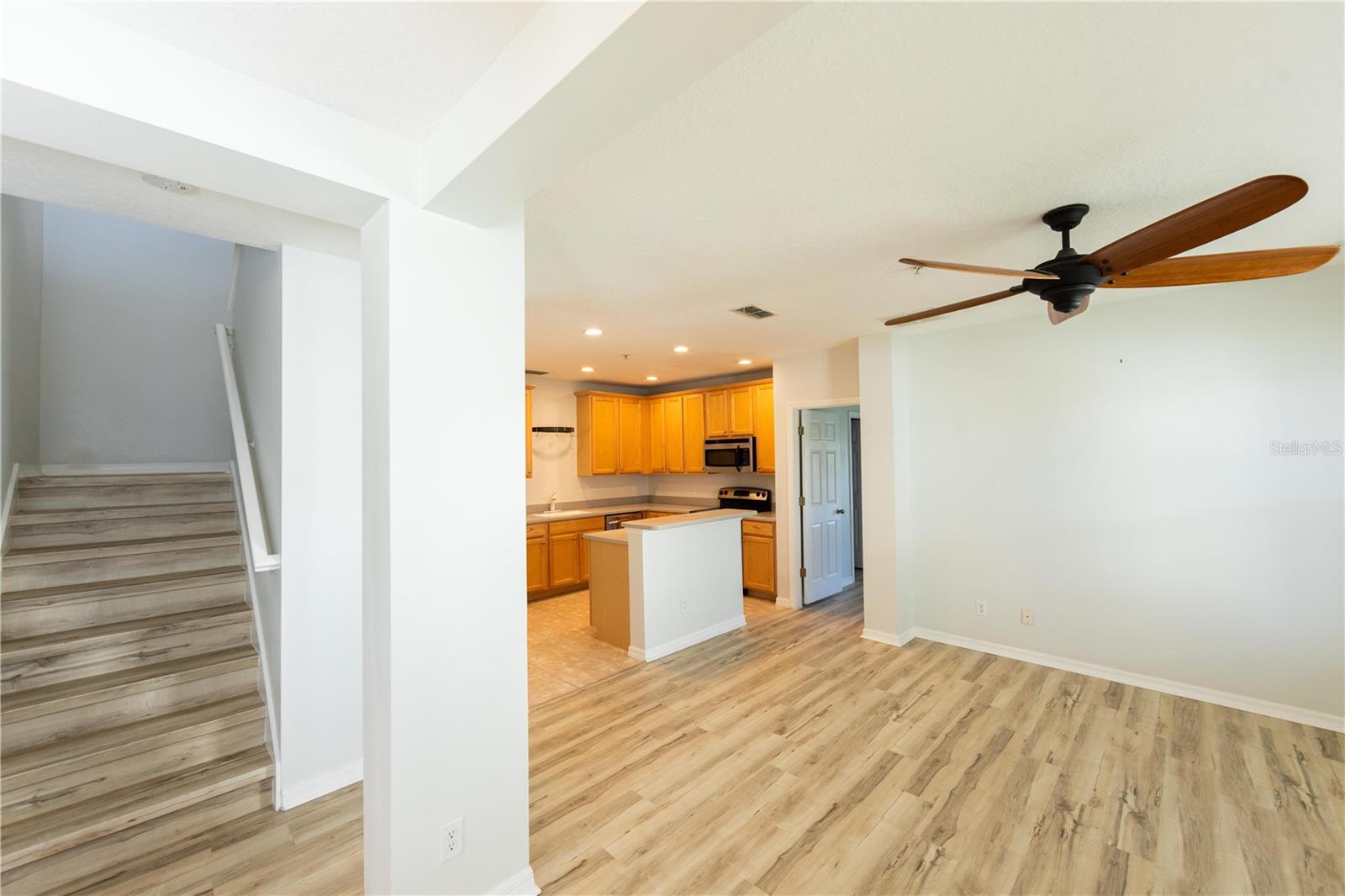 O6411048 Property Photo 25