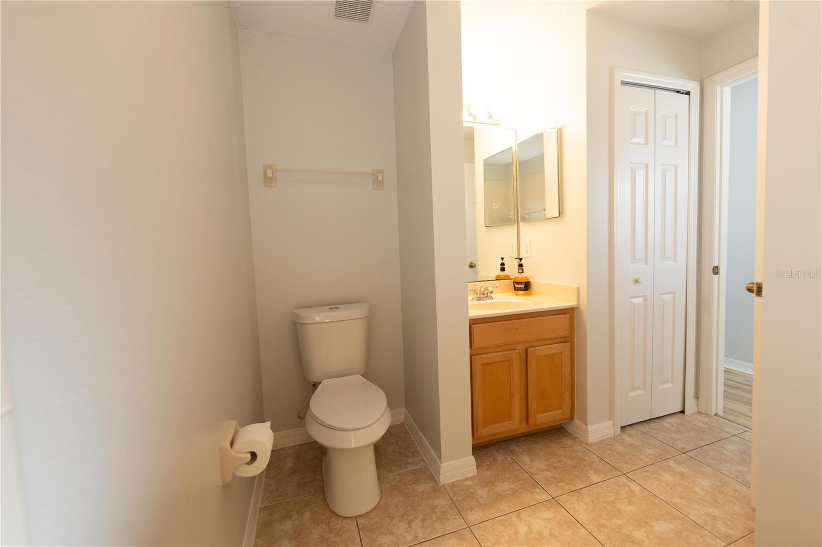 O6411048 Property Photo 36