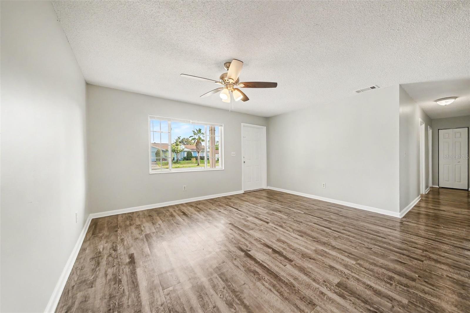4814 Blarney Dr Property Photo 4