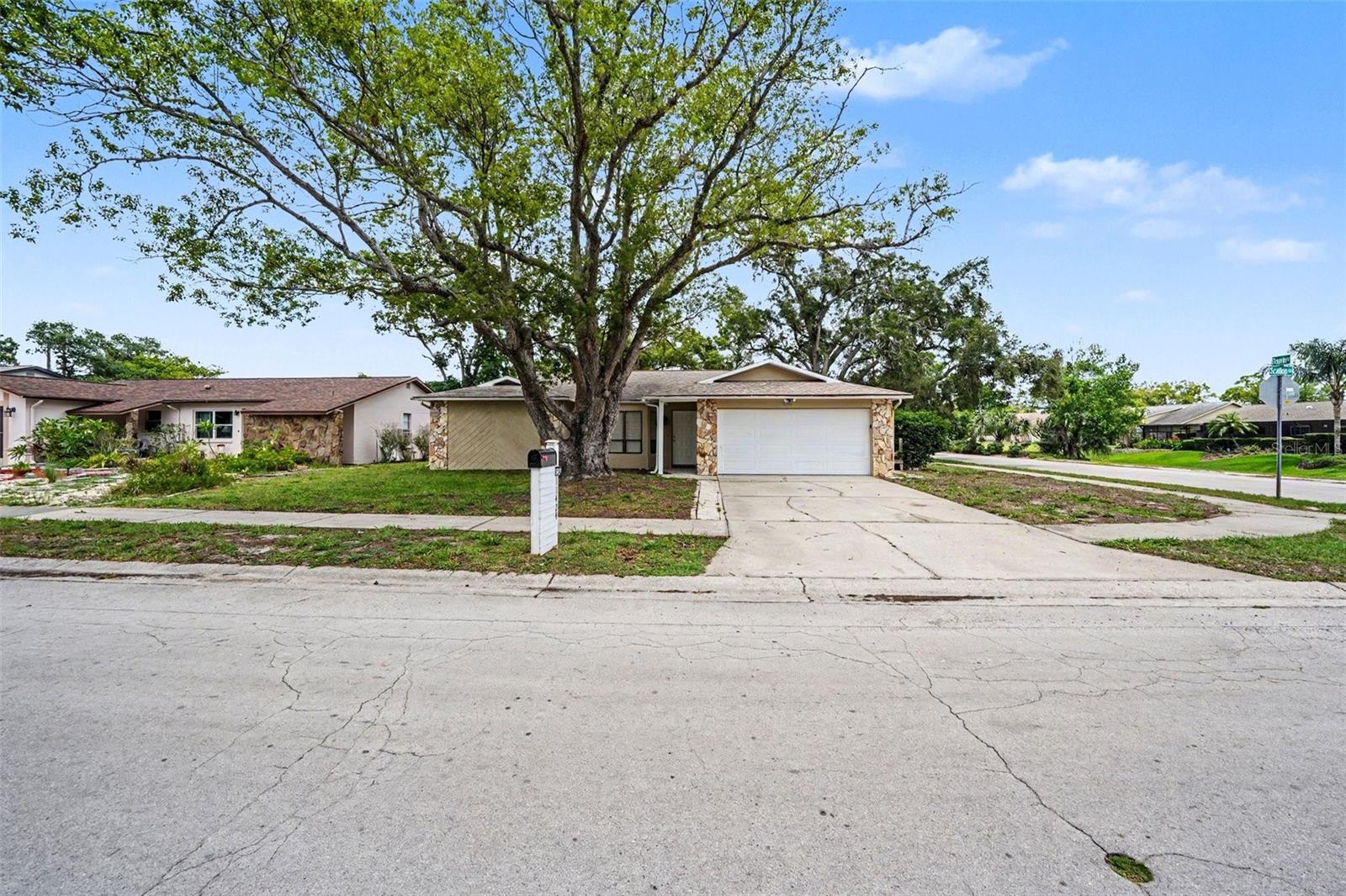 11424 Scallop Dr Property Photo 2