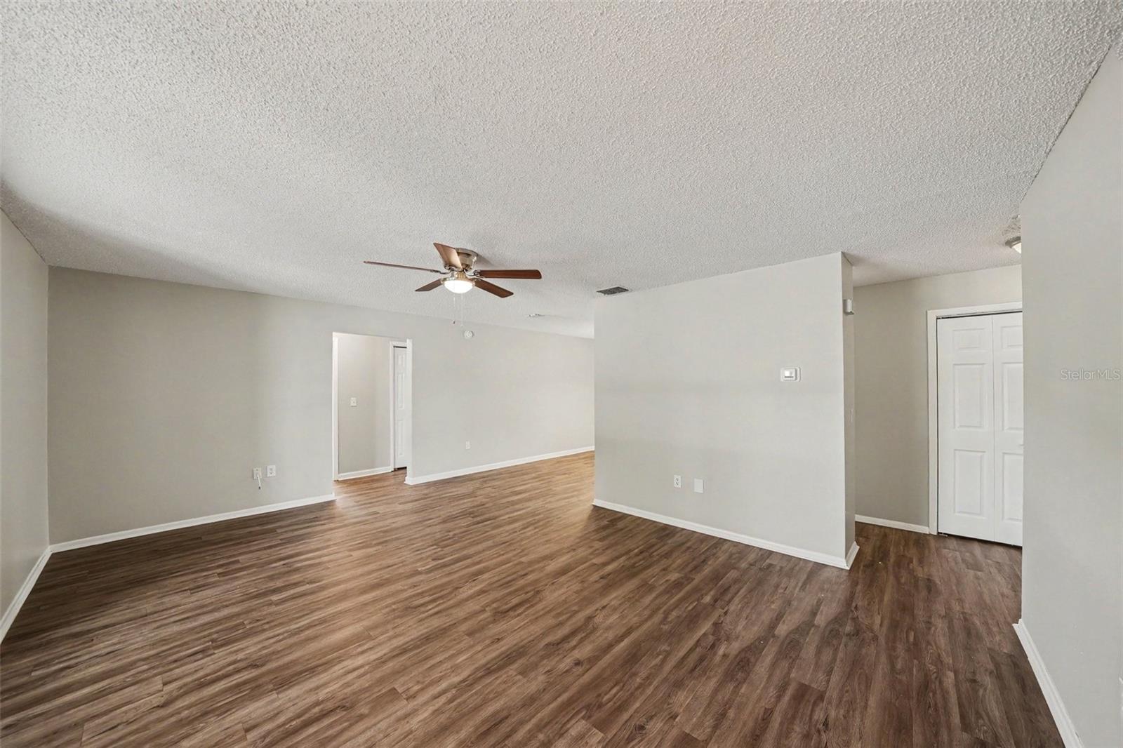 11424 Scallop Dr Property Photo 5