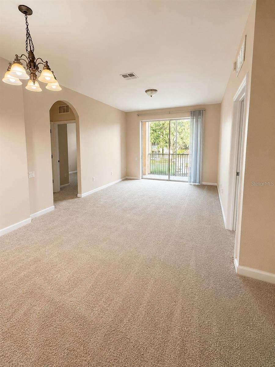 O6411166 Property Photo 7