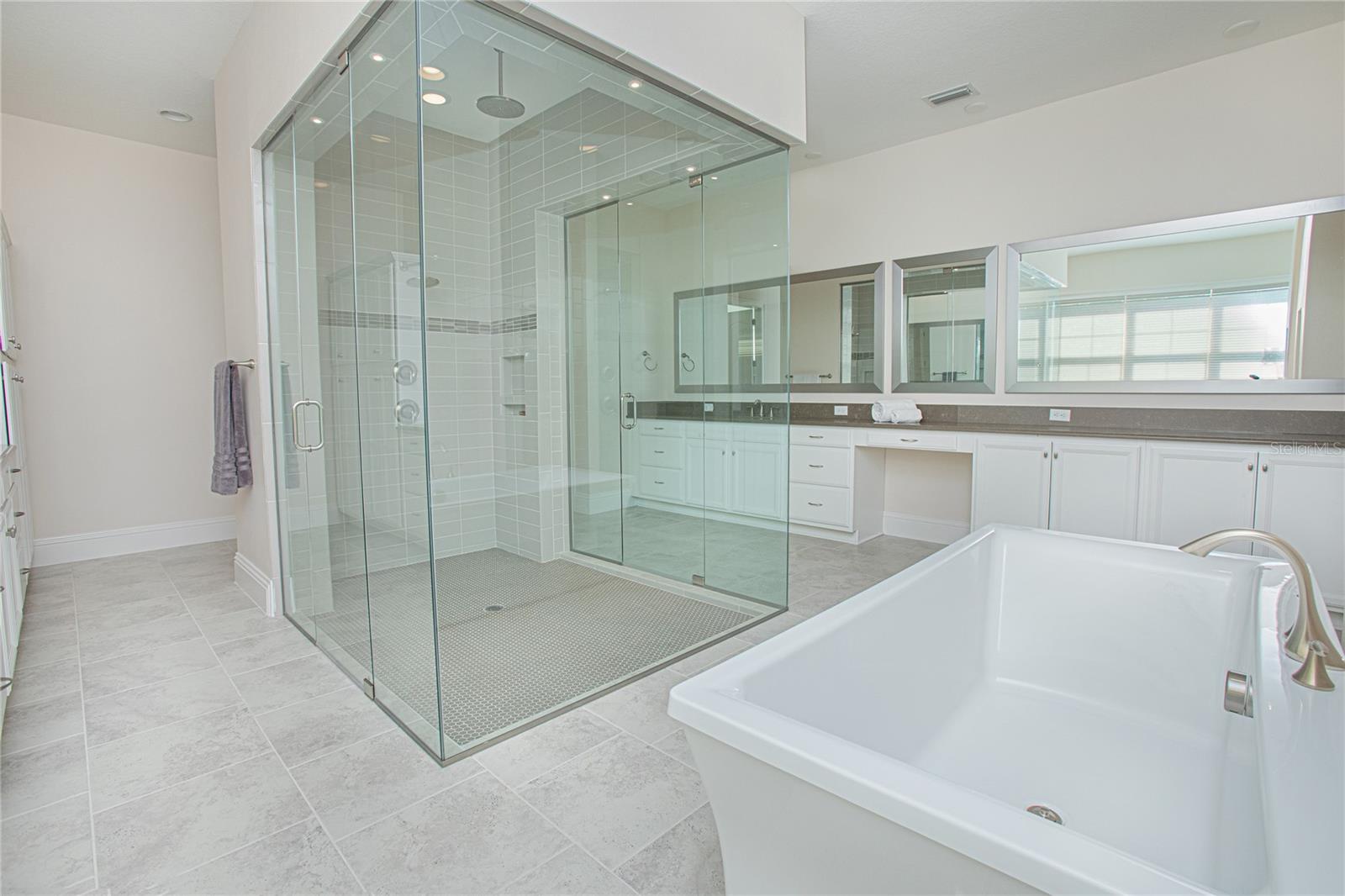10846 Mobberley Cir Property Photo 16