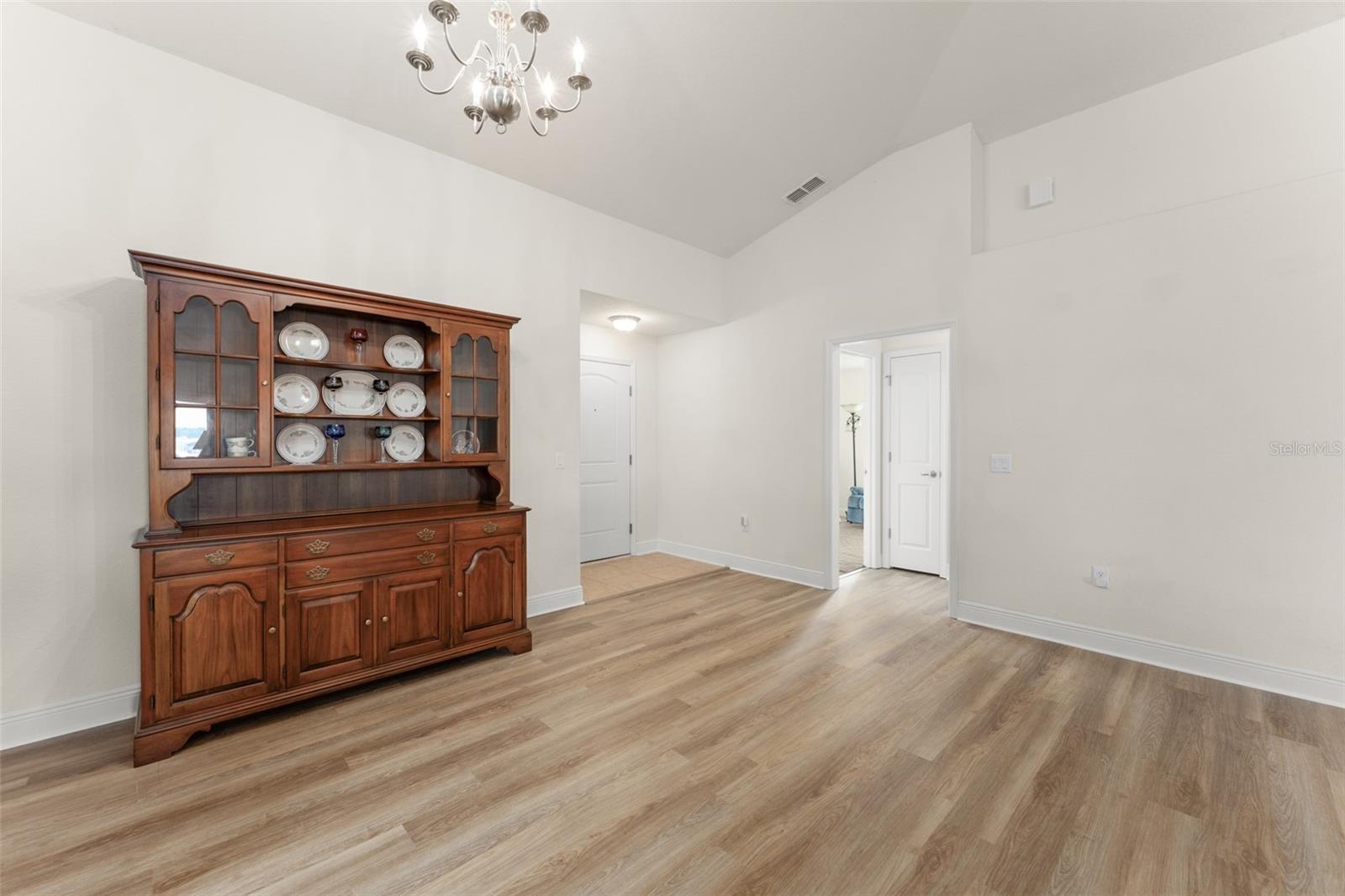 4111 Island Lakes Dr Property Photo 8