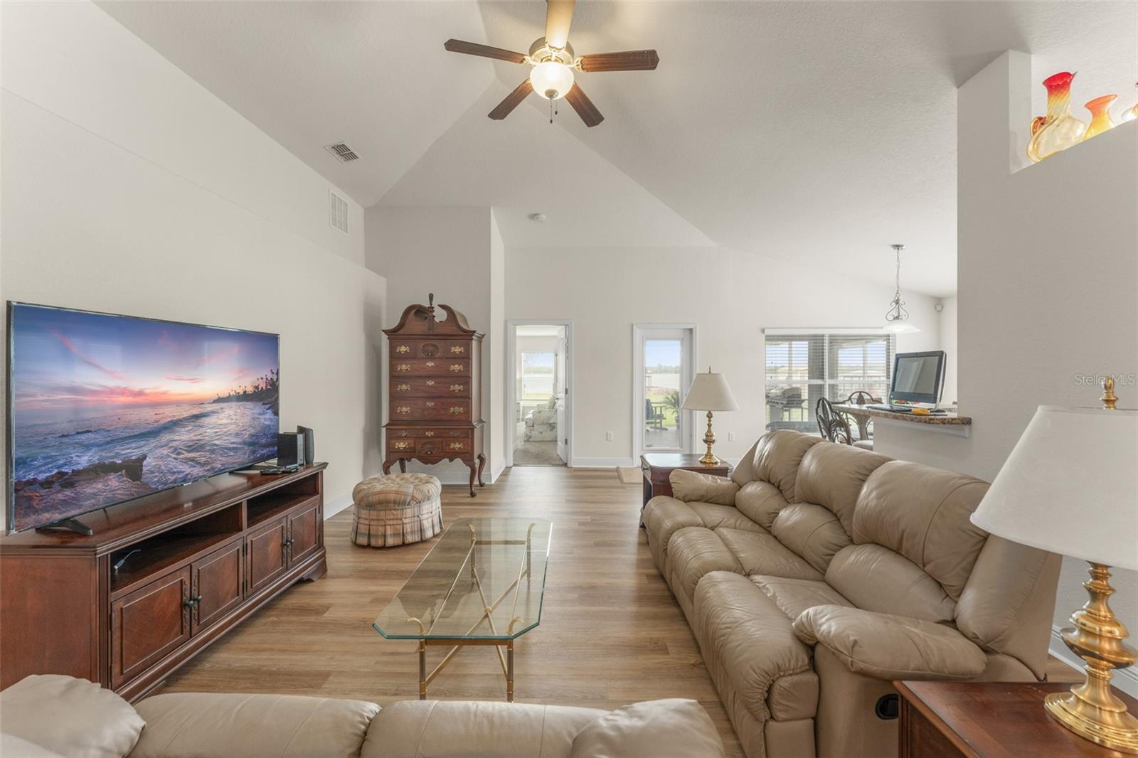 4111 Island Lakes Dr Property Photo 10