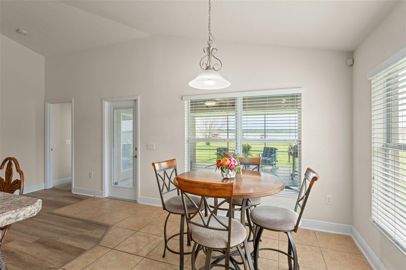 4111 Island Lakes Dr Property Photo 17