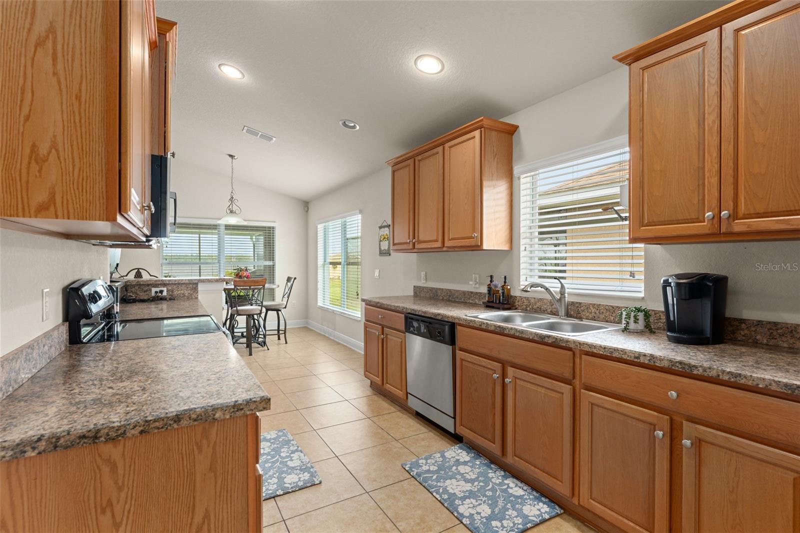 4111 Island Lakes Dr Property Photo 19