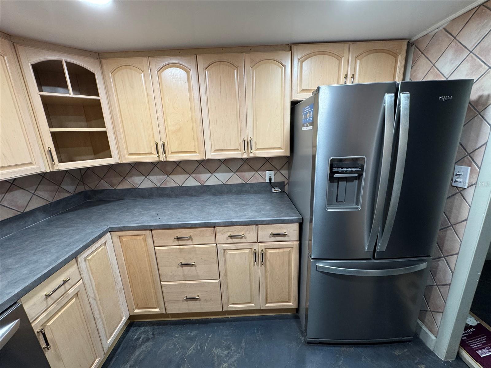 400 E Colonial Dr #108 Property Photo 3