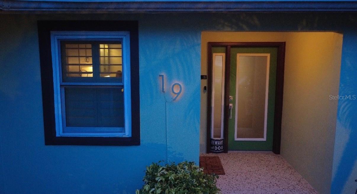 19 Sanchez Ave Property Photo 4