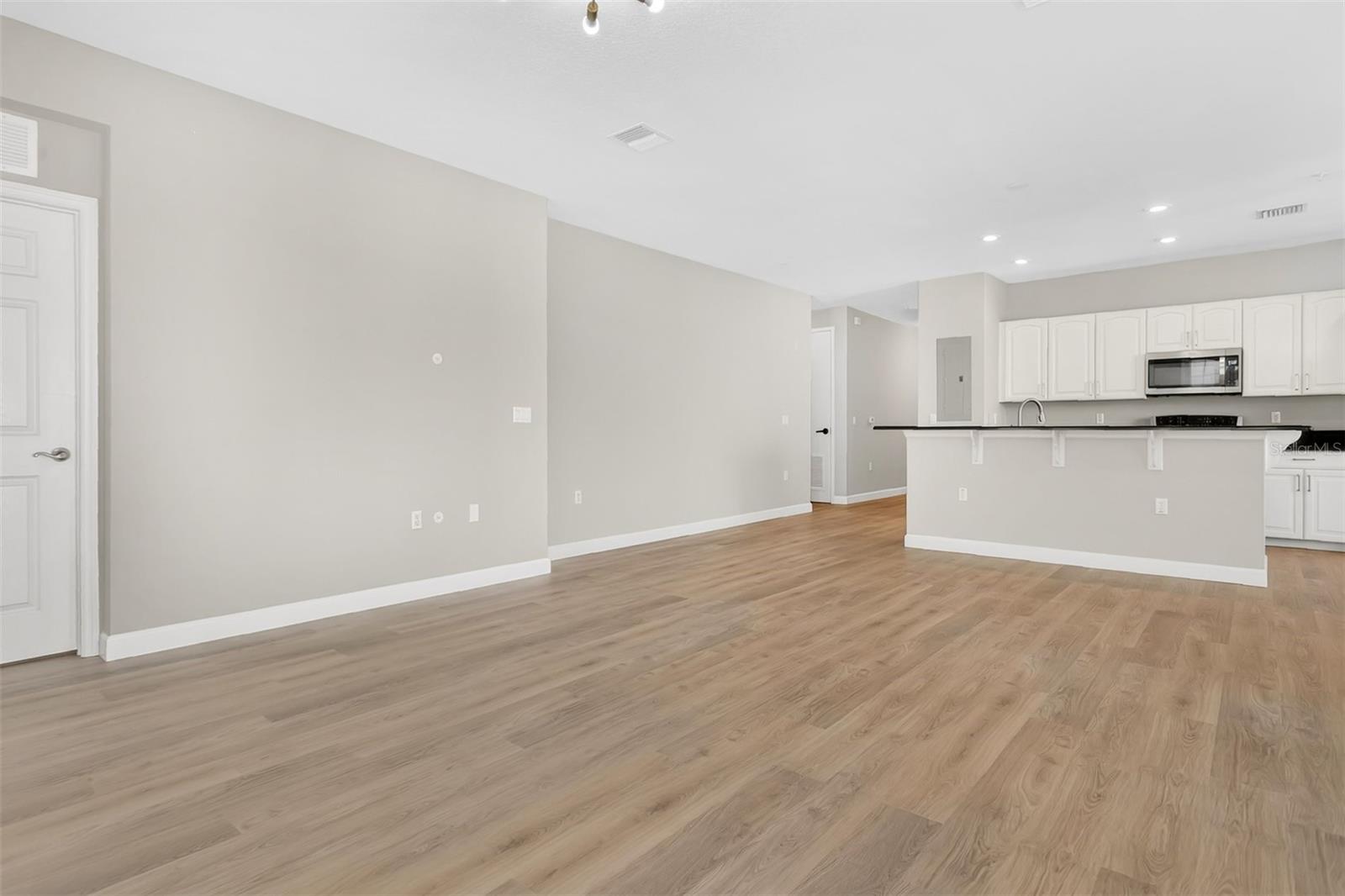4392 Wardell Pl #201 Property Photo 9
