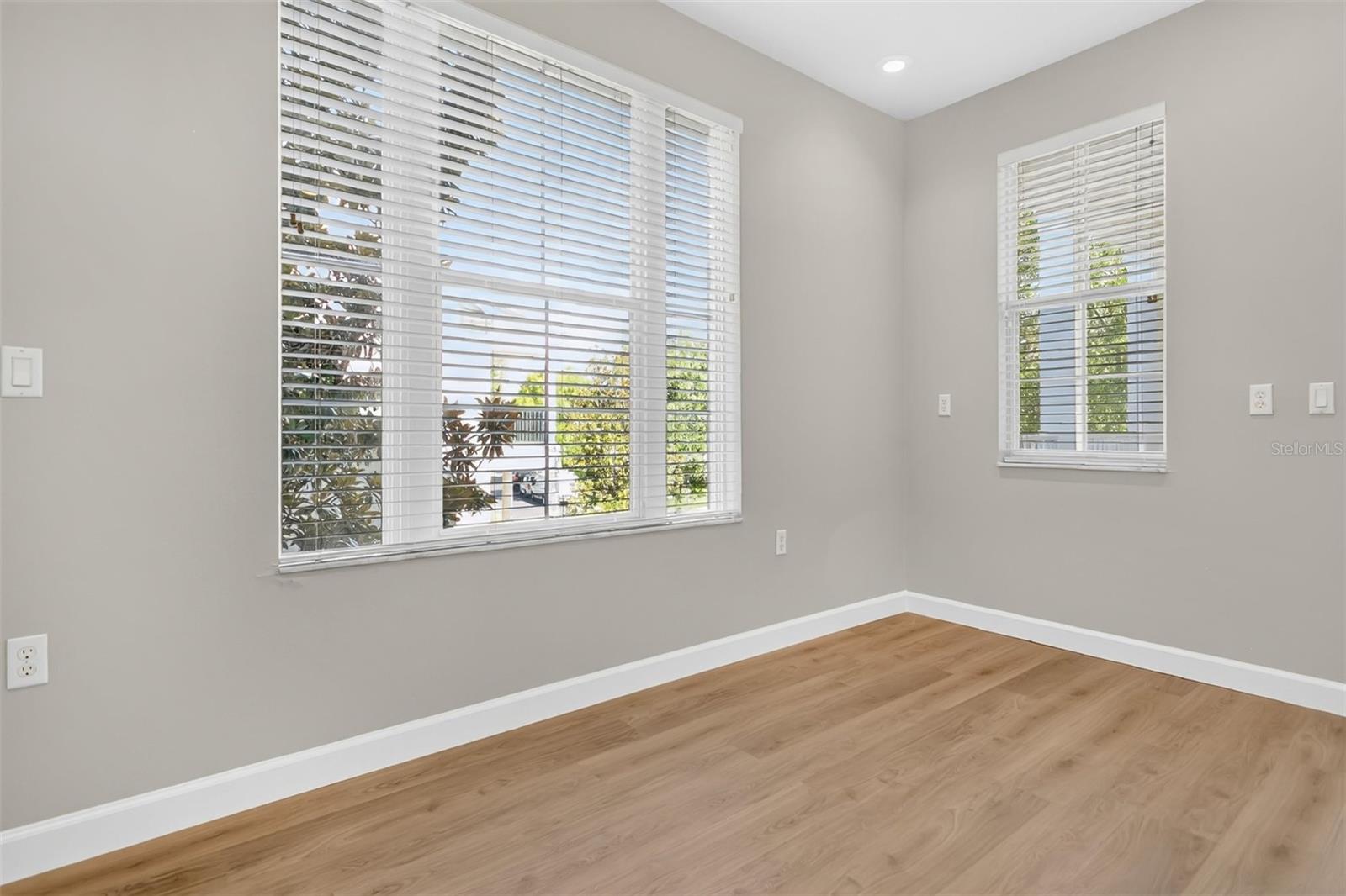 4392 Wardell Pl #201 Property Photo 13