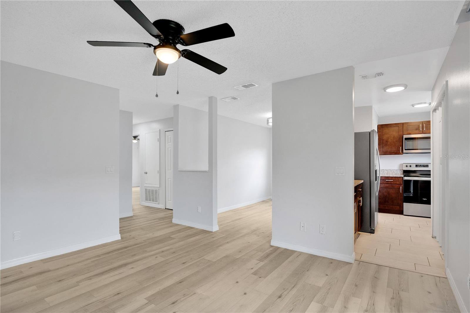 4100 Pershing Pointe Pl #3 Property Photo 5