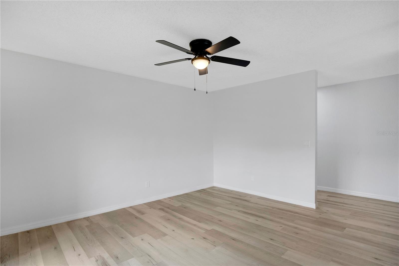 4100 Pershing Pointe Pl #3 Property Photo 8
