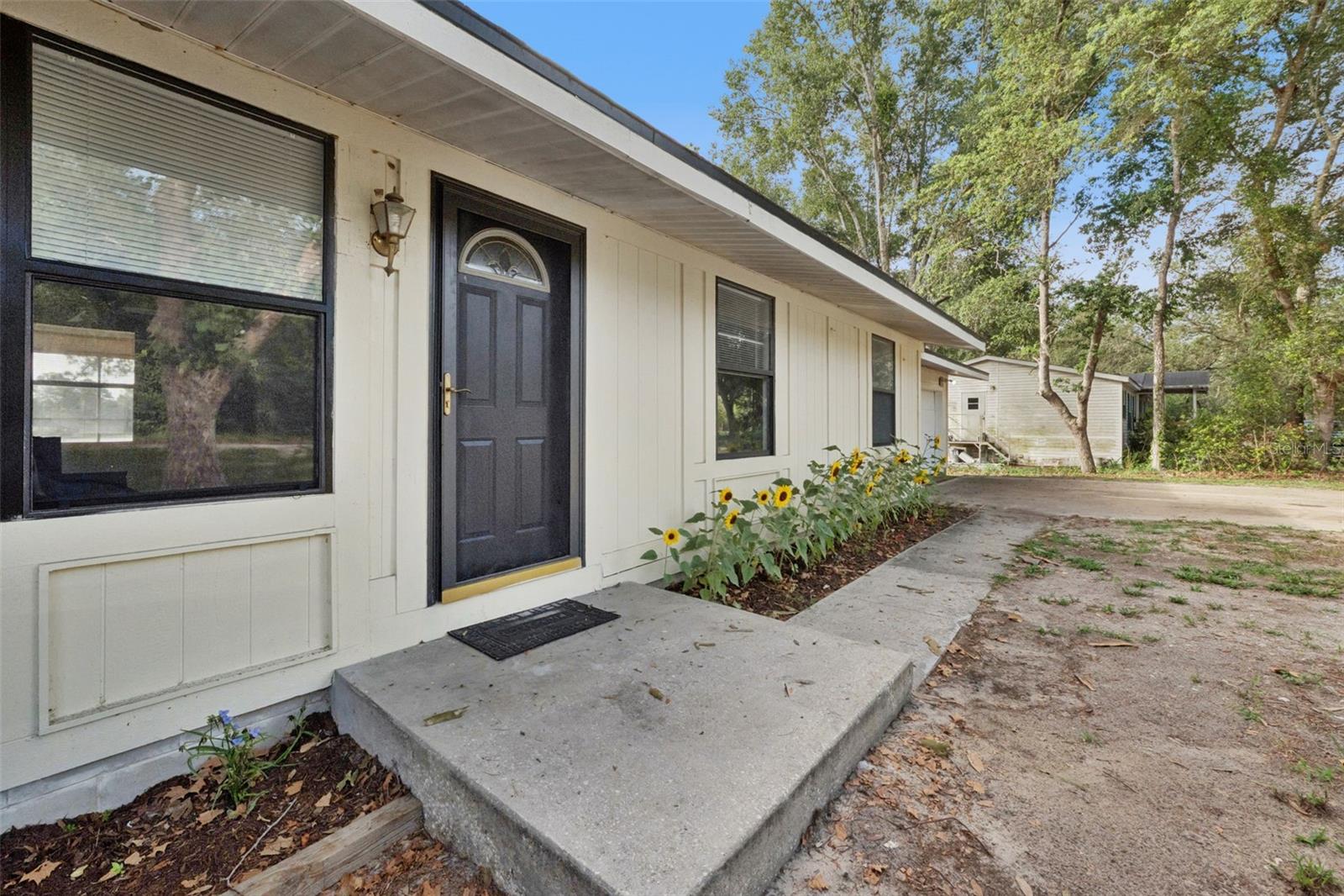 42146 Pine Valley Dr Property Photo 3