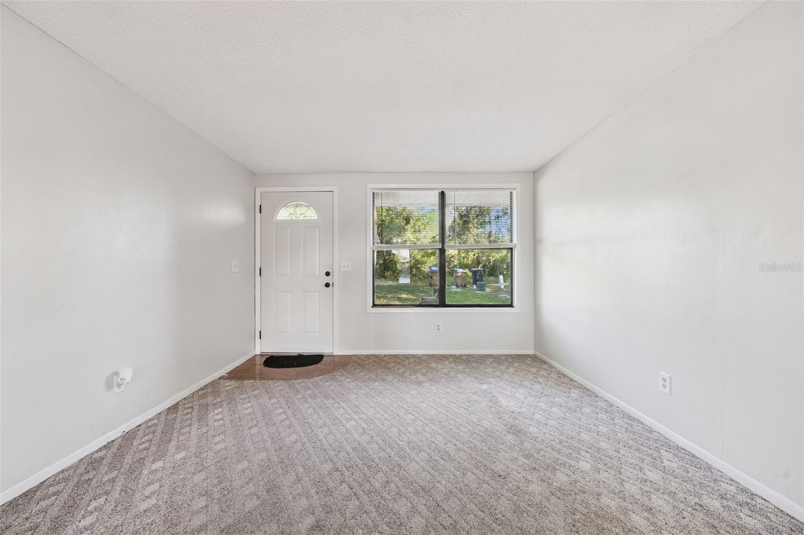 42146 Pine Valley Dr Property Photo 4